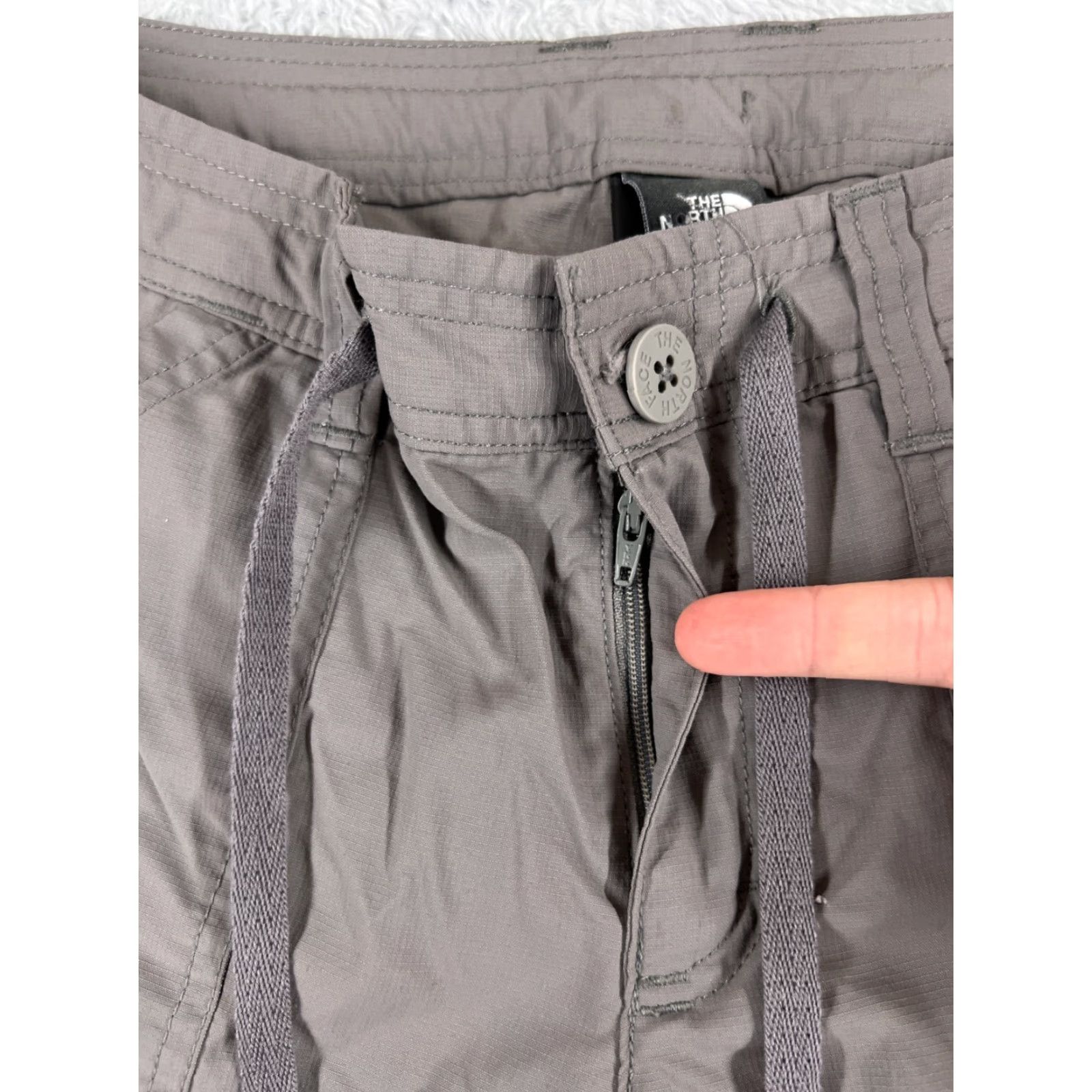 The North Face The North Face Pants Womens Capri 6 Gray 100% Nylon Bush Pockets Hiking Camping Womens Size 28" / US 6 / IT 42 - 5 Thumbnail