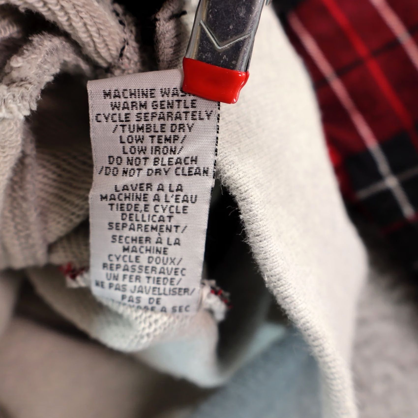 KangaROOS Staple Pigeon Brand Plaid Hoodie 1/4 Zip Kangaroo Pocket Sz Med Red Cotton Men Shirt Hoodie Pullover Regular 1/4 Zip Long Sleeve Vintage N/A Size US M / EU 48-50 / 2 - 7 Thumbnail
