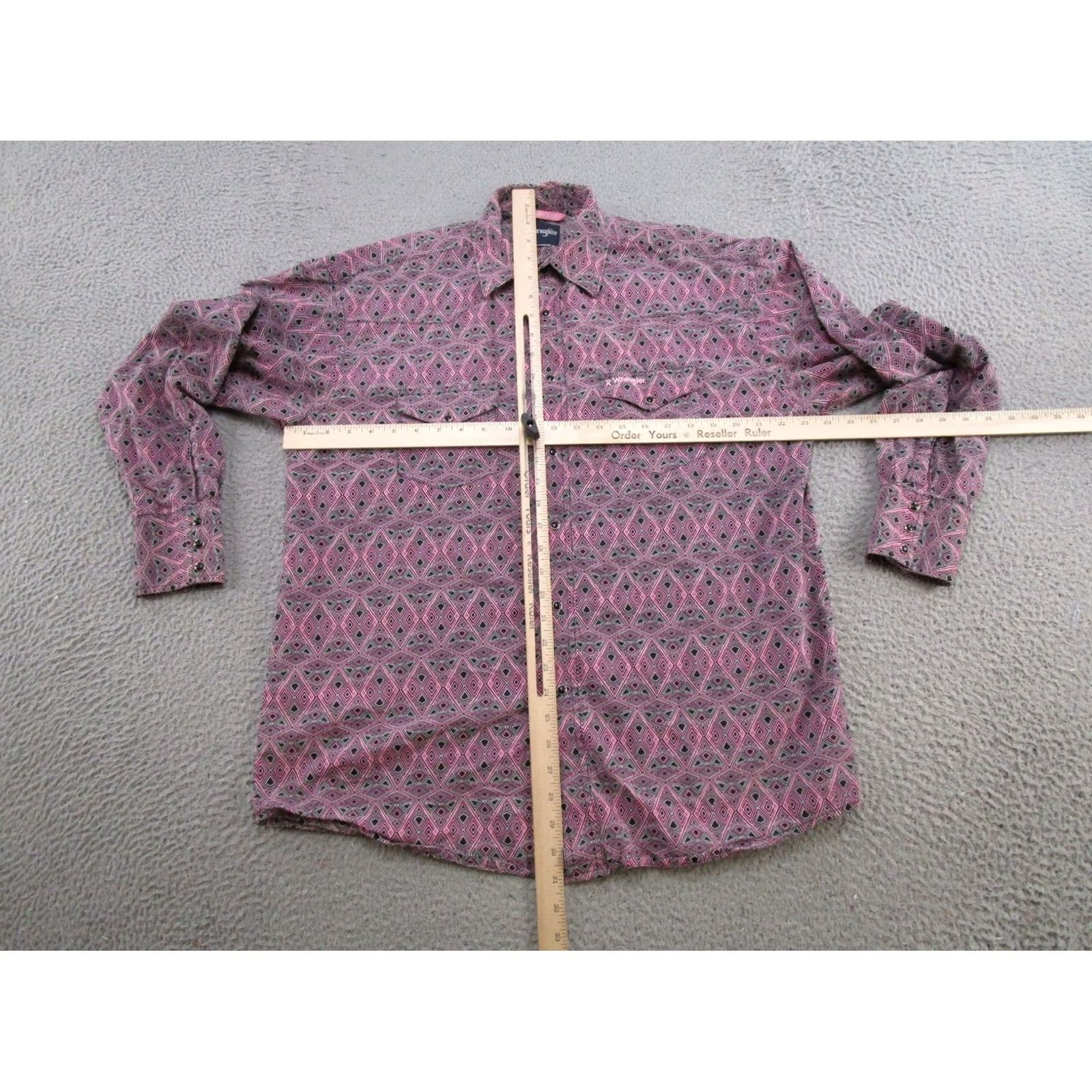 Wrangler Wrangler Shirt Geometric Snap Up Long Sleeve Mens Pink Breast Cancer Awareness Geometric Shirt Mens Size US L / EU 52-54 / 3 - 4 Thumbnail