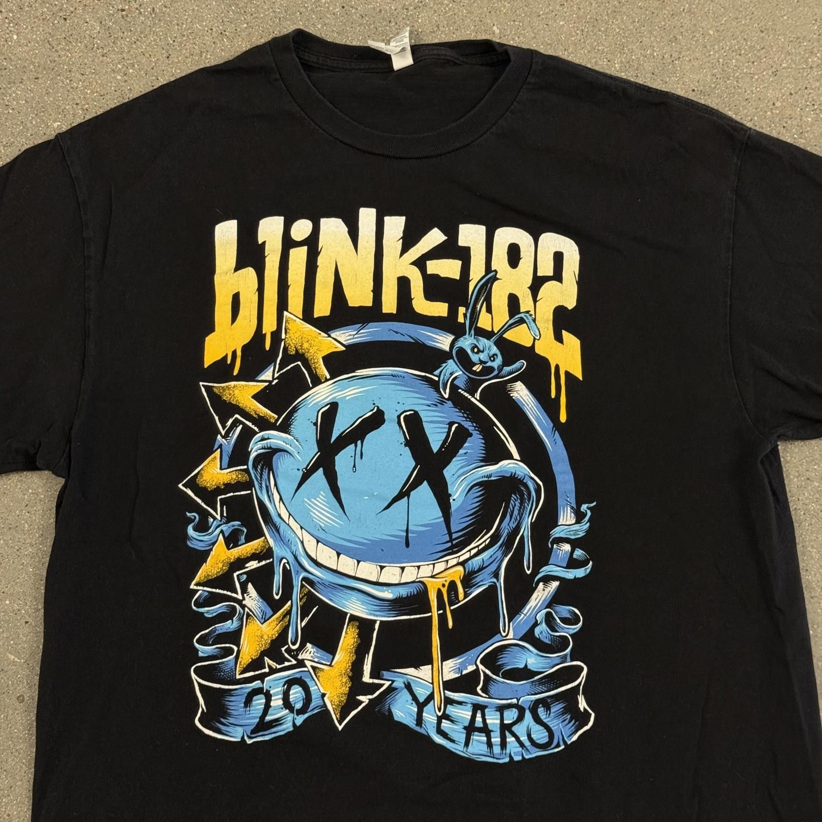 Designer Vintage Blink-182 20 Years Promo T-Shirt NWOT XL Size US XL / EU 56 / 4 - 2 Thumbnail