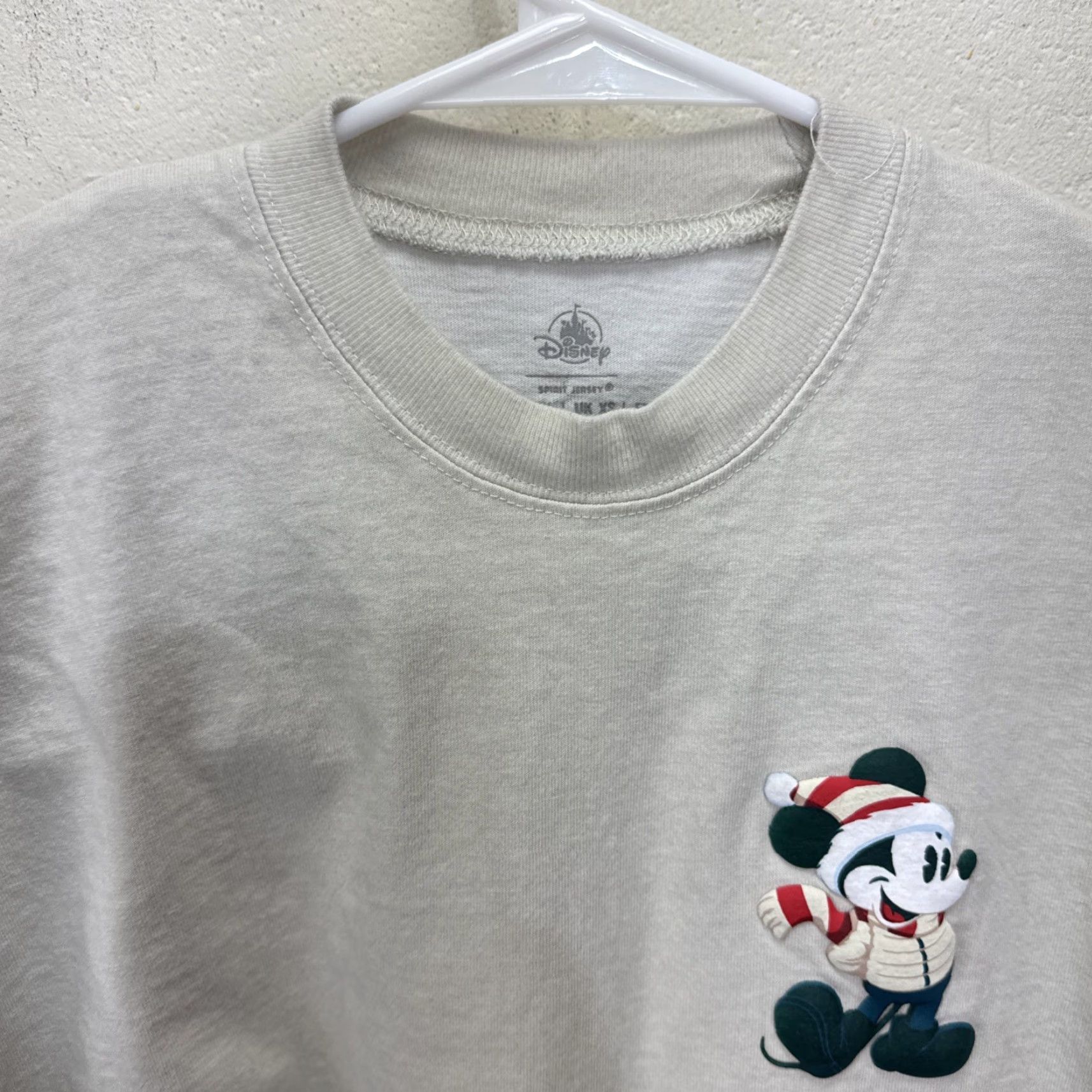 Disney Disney World Holiday Spirit Jersey Shirt Adult XS Beige Mickey Mouse Minnie Goofy Pluto Long Sleeve Casual Size XS / US 0-2 / IT 36-38 - 4 Thumbnail