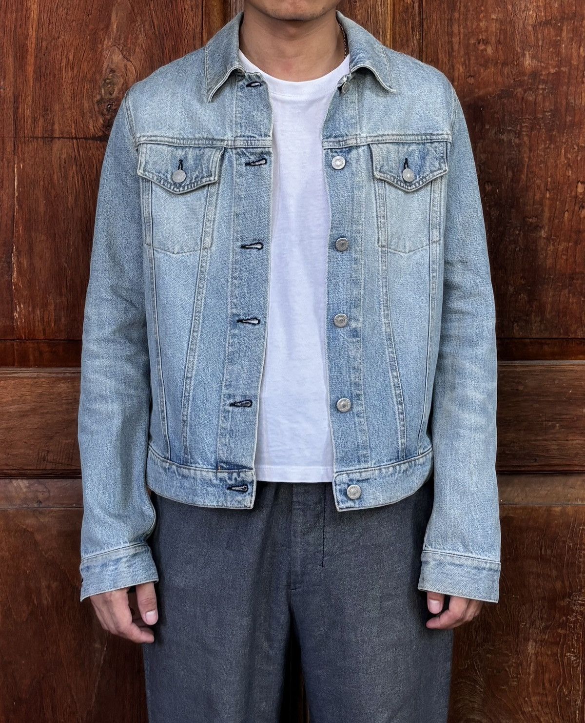 FREE TAX! 2000s Light Wash Blue Denim Jacket