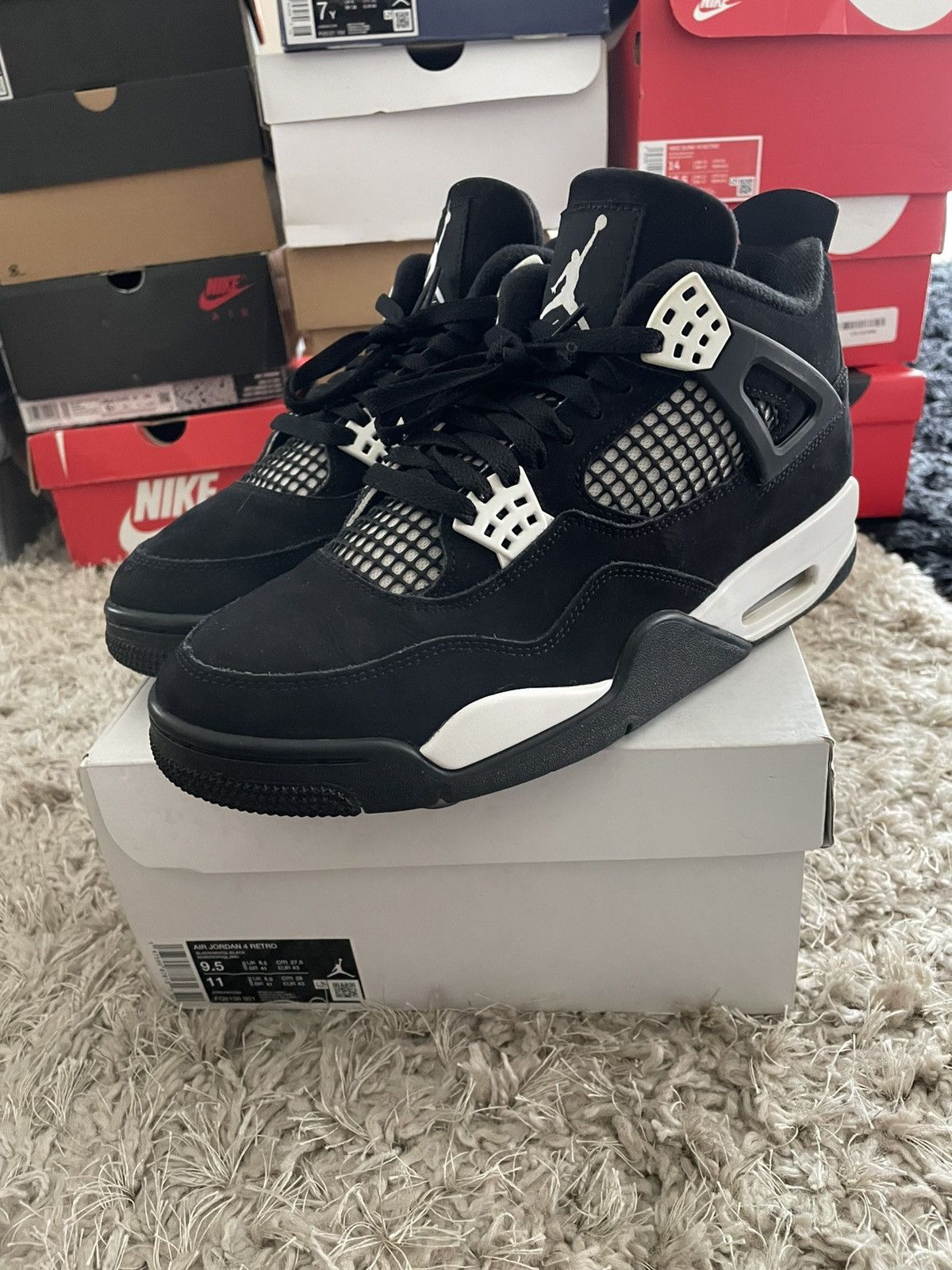 Jordan Brand Jordan 4 White Thunder Size US 9.5 / EU 42-43 - 1 Thumbnail