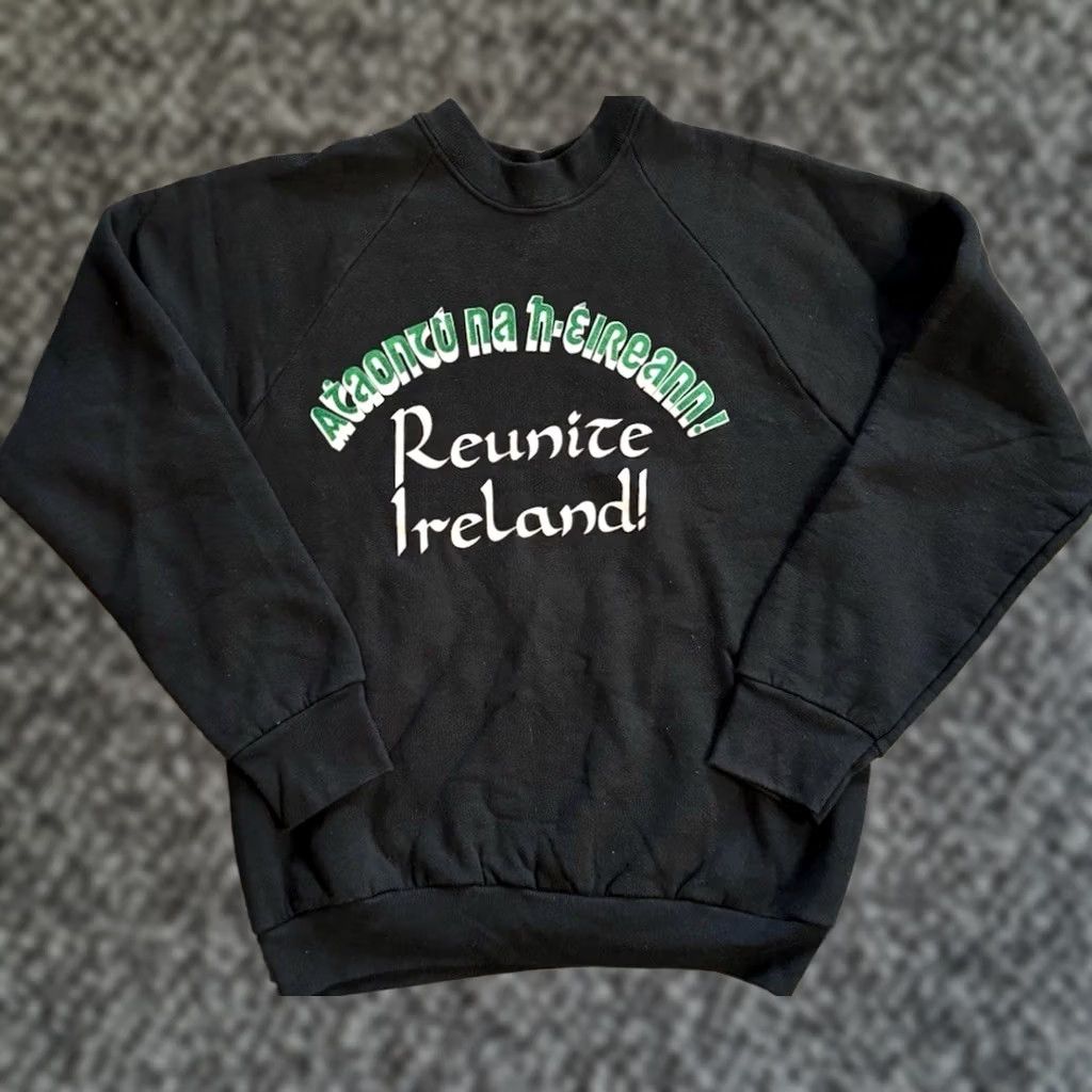 Fruit Of The Loom VINTAGE 80s Ataontú na h-Eireann! Reunite Ireland Sweatshirt M Troubles Noraid Shirt Pullover Men Black Graphic Print Logo Cotton Polyester Size US M / EU 48-50 / 2 - 1 Thumbnail