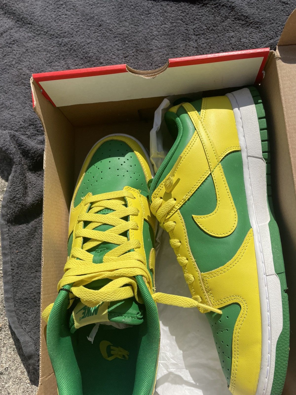 Nike Low Nike Dunks “Reverse Brazil” Size US 11 / EU 44 - 3 Thumbnail