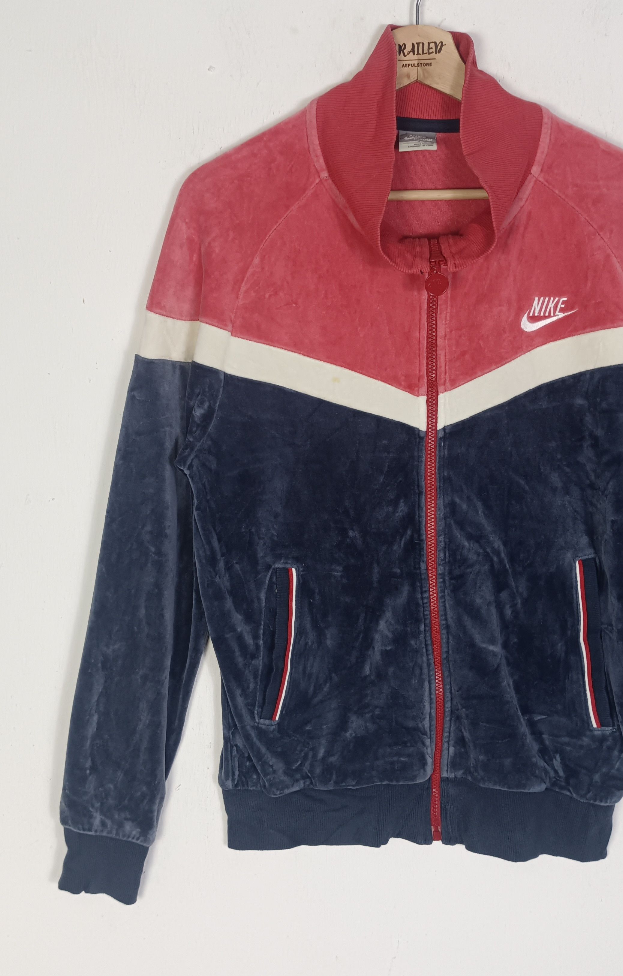 Nike 00's NIKE velour track jacket M with embroidered logo Size US M / EU 48-50 / 2 - 3 Thumbnail