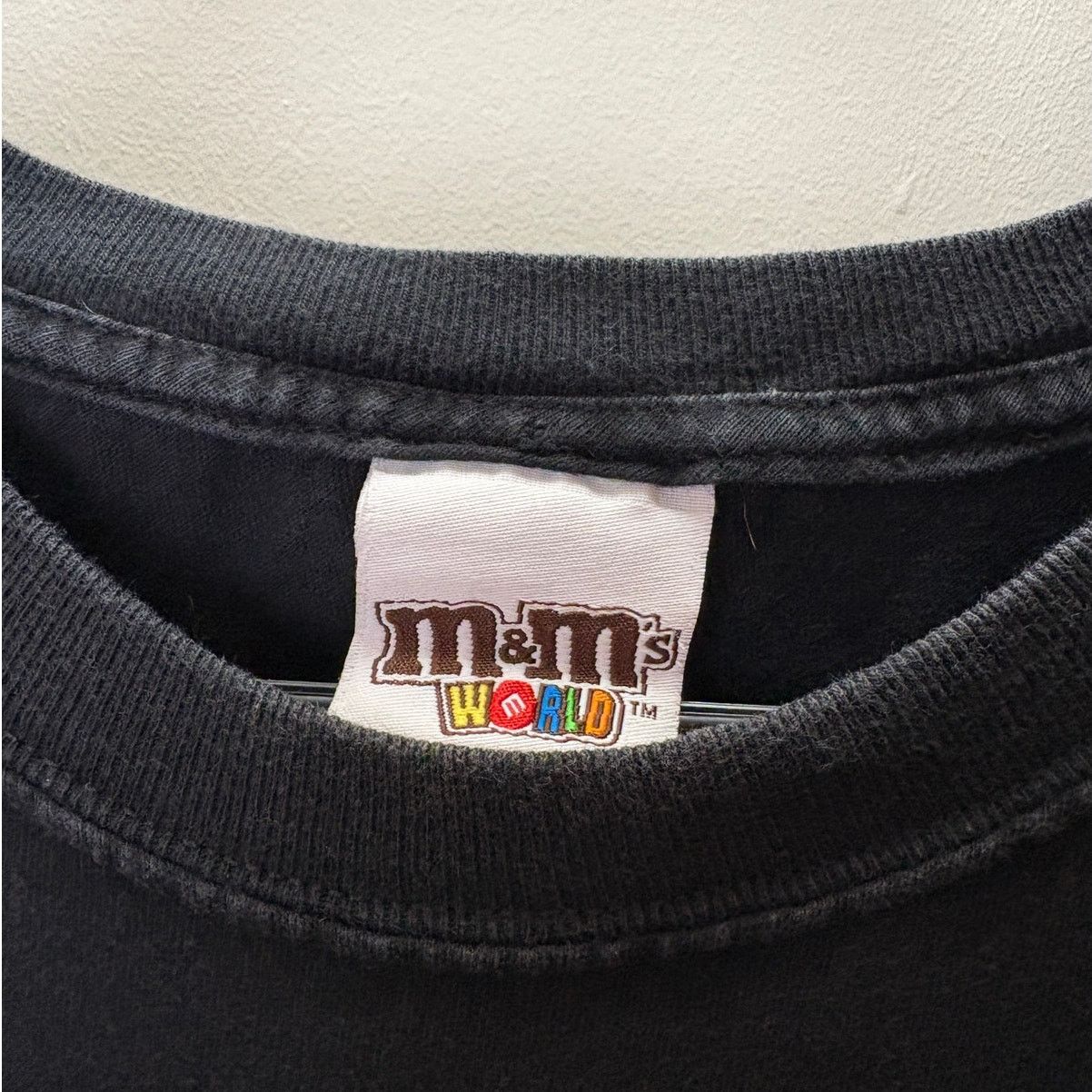 Vintage Green M&M's World Snack Tee Black Vintage 90s - Boxy L/XL Size US XL / EU 56 / 4 - 3 Thumbnail