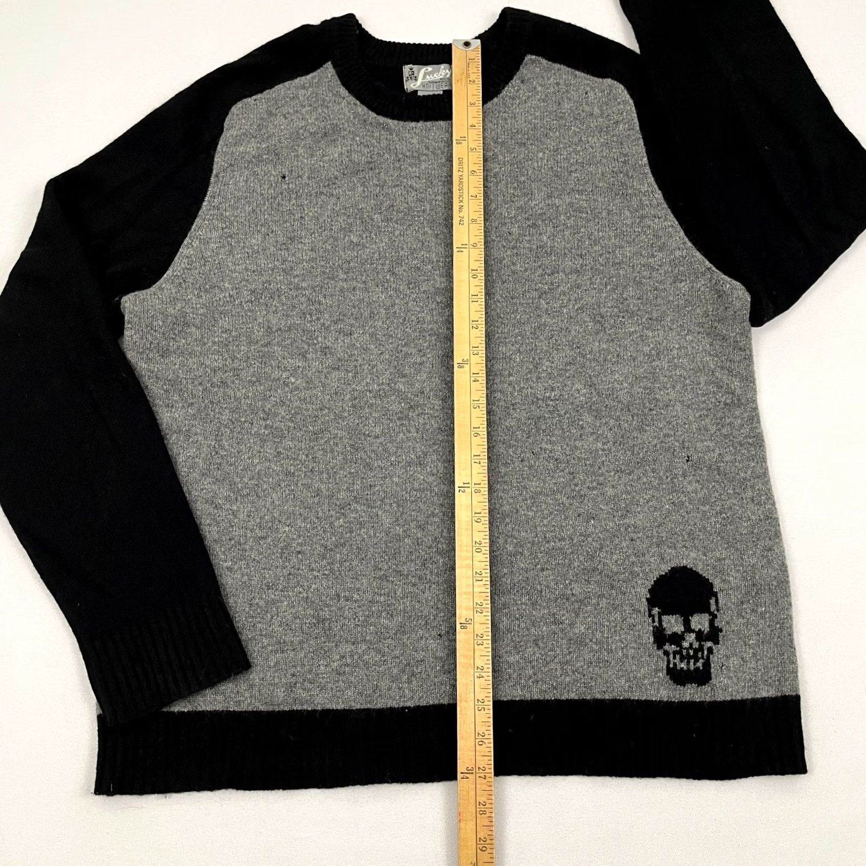 Lucky Brand VINTAGE Lucky Brand Skull Print Knitwear Sweater Mens L Gray Wool Crew Neck Pullover Size US L / EU 52-54 / 3 - 5 Thumbnail