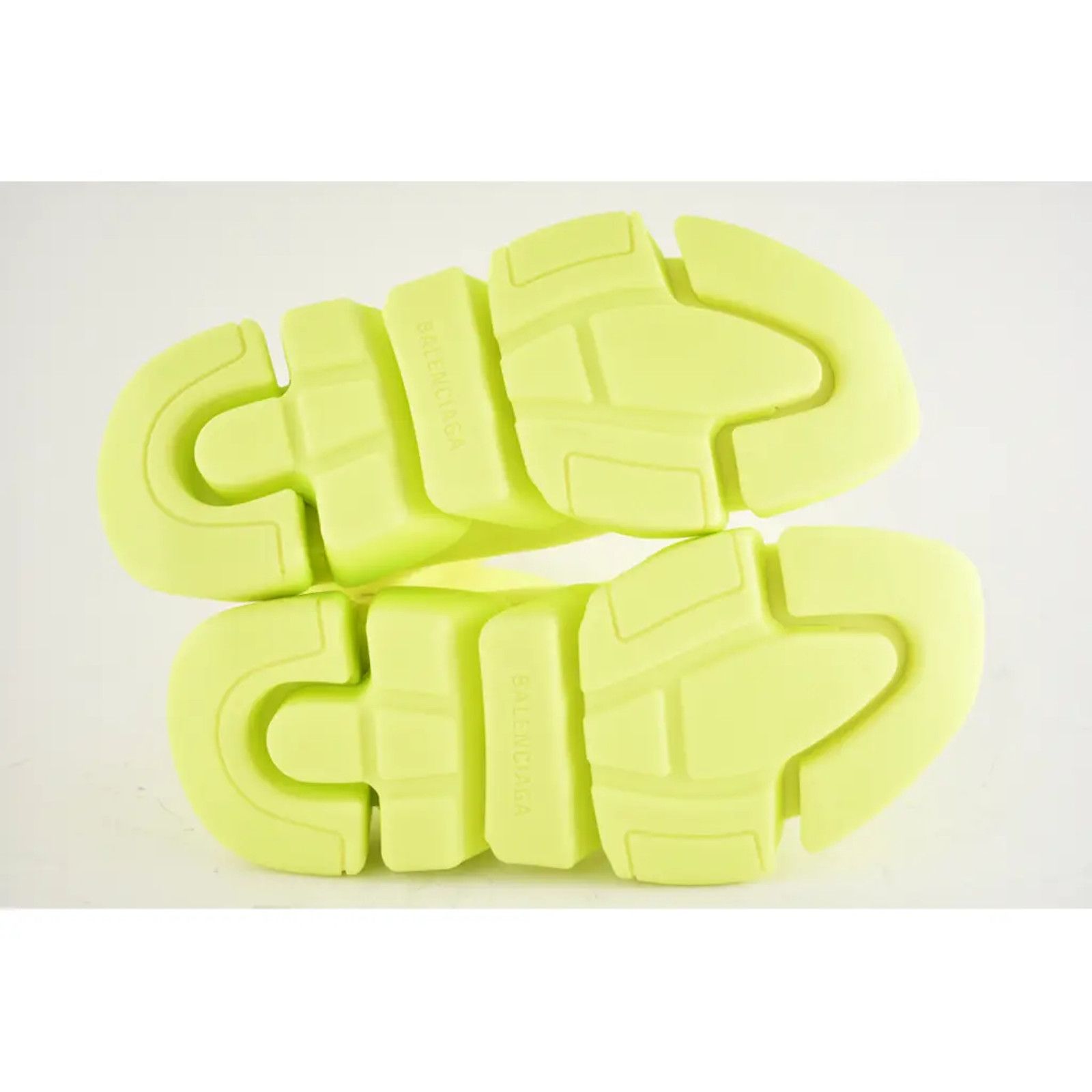 Balenciaga Balenciaga Speed 2.0 Sock Fluo Yellow Neon High Top Knit Size US 7 / IT 37 - 12 Thumbnail