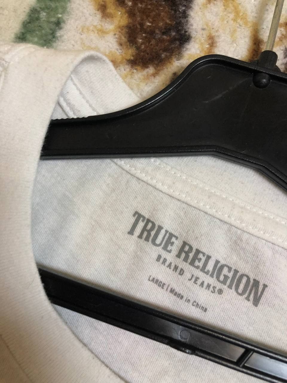 True Religion True Religion womens heathered gray an HS vneck tee shirt Size US L / EU 52-54 / 3 - 10 Thumbnail