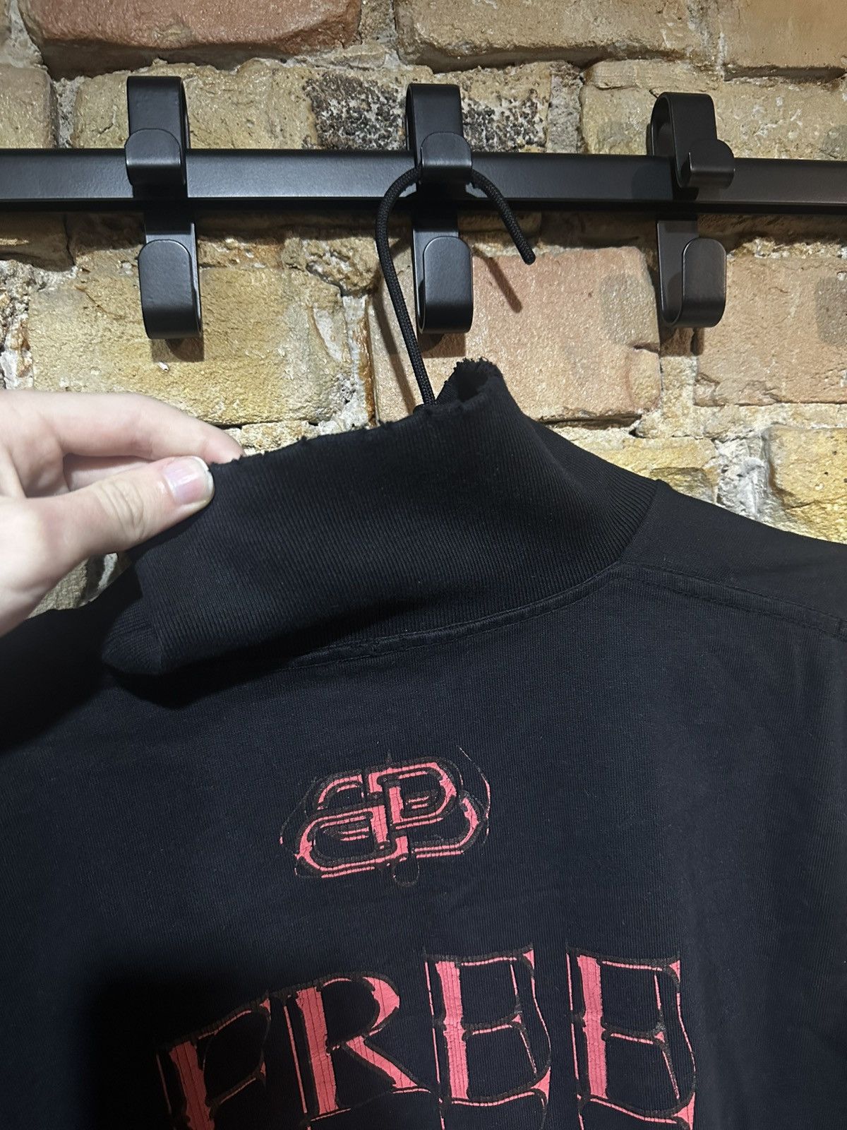 balenciaga free your mind sweater