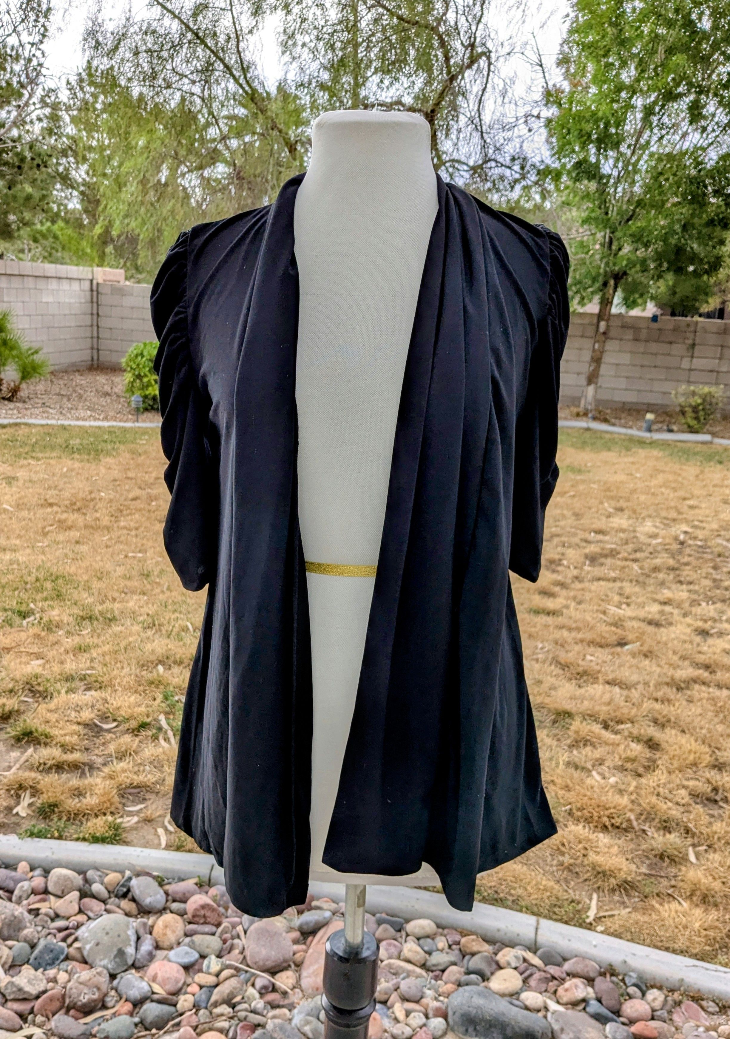 Designer Jason Maxwell Petite Open Cardigan Ruffle Shoulder Robe Size M / US 6-8 / IT 42-44 - 1 Thumbnail