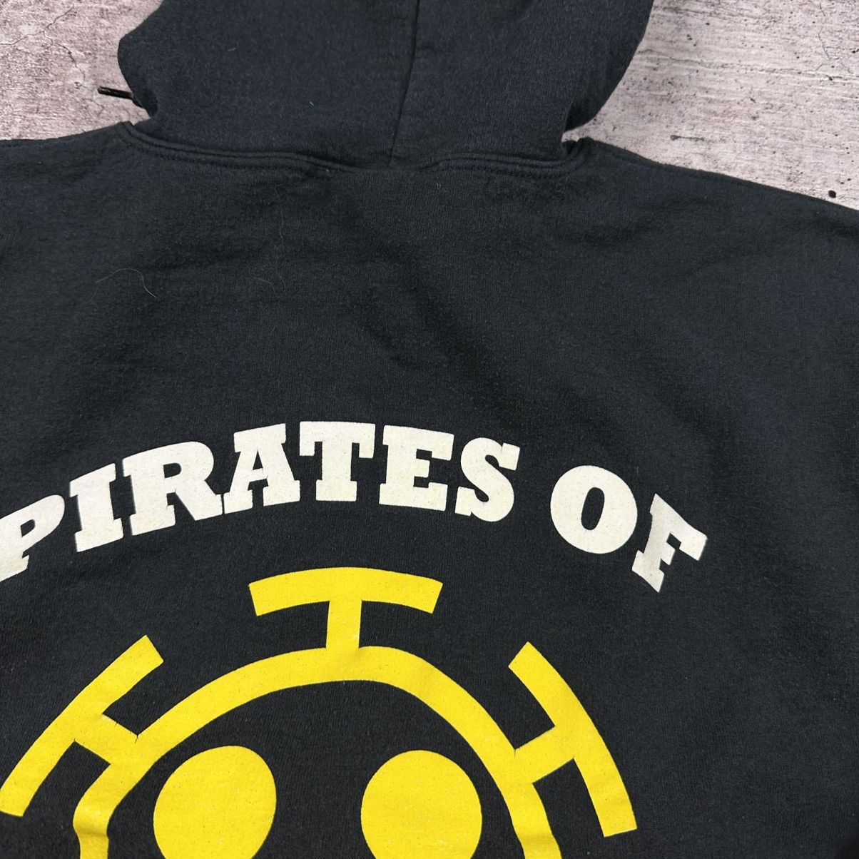 Japanese Brand Vintage One Piece Pirates Heart Zip Hoodie Size US L / EU 52-54 / 3 - 14 Thumbnail