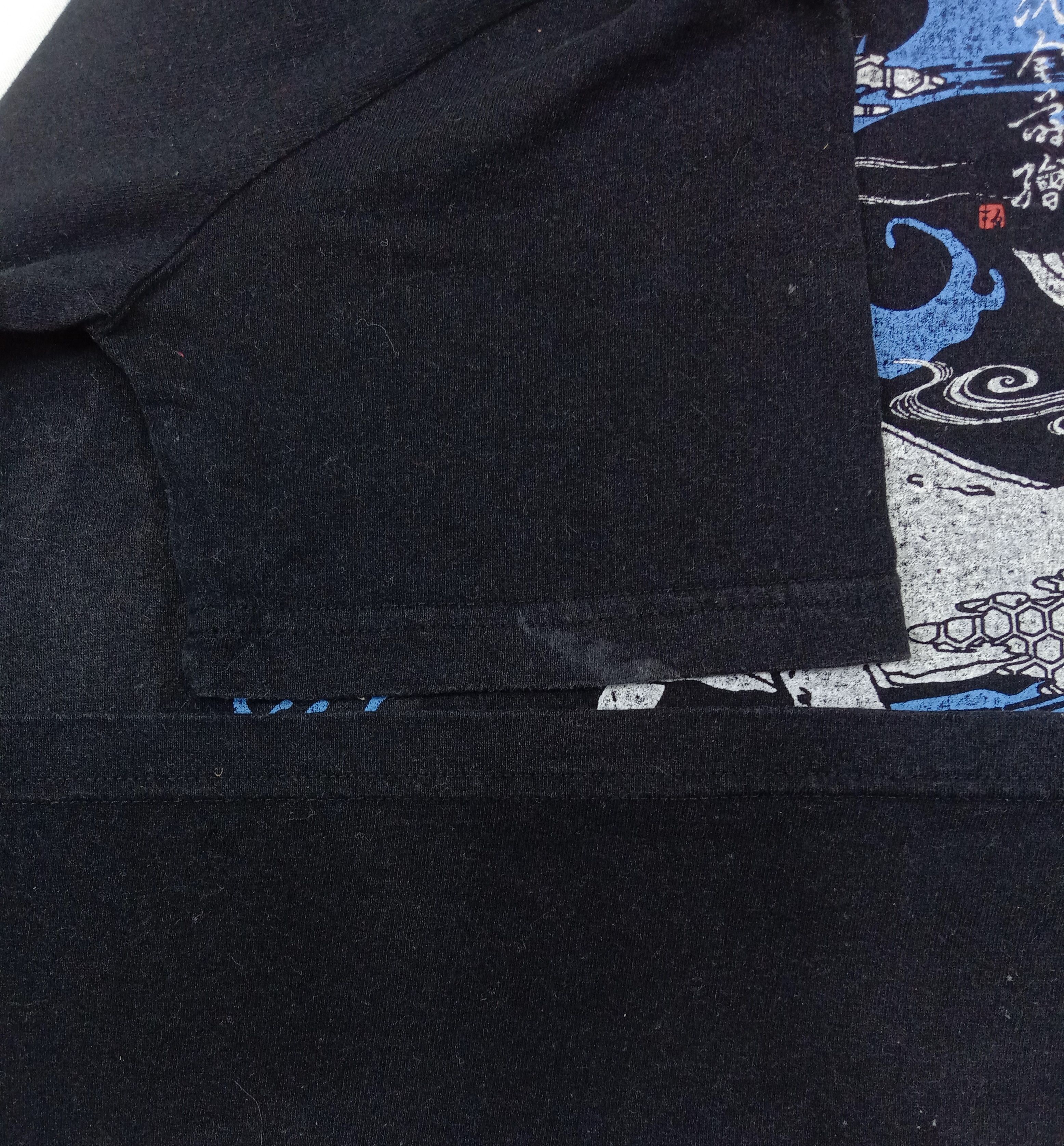 Japanese Brand Vintage Sukajan Whale Printed T Shirt Size US M / EU 48-50 / 2 - 3 Thumbnail