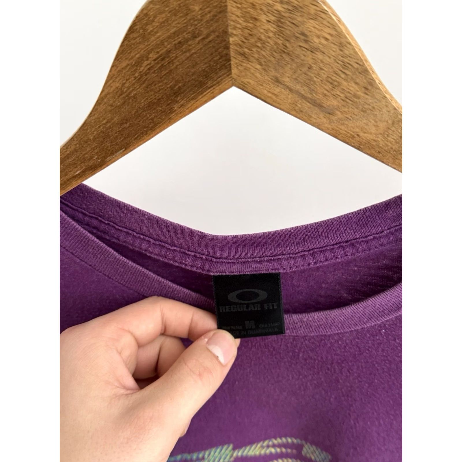 Oakley VINTAGE Oakley Logo Purple T Shirt M Men Shirt Mens 90s Vintage Graphic Print Cotton Short Sleeve Casual Streetwear Size US M / EU 48-50 / 2 - 5 Thumbnail