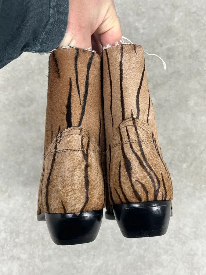 Saint Laurent Paris Saint Laurent Taupe Suede Tiger Stripe Boots Size US 9 / IT 39 - 6 Thumbnail