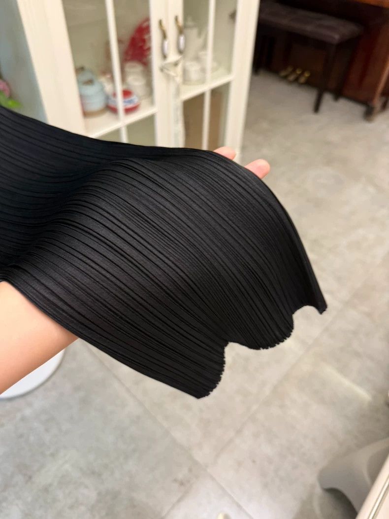 Issey Miyake Issey Miyake size:4 Black pleated pants Size 42" / US 20 - 3 Thumbnail