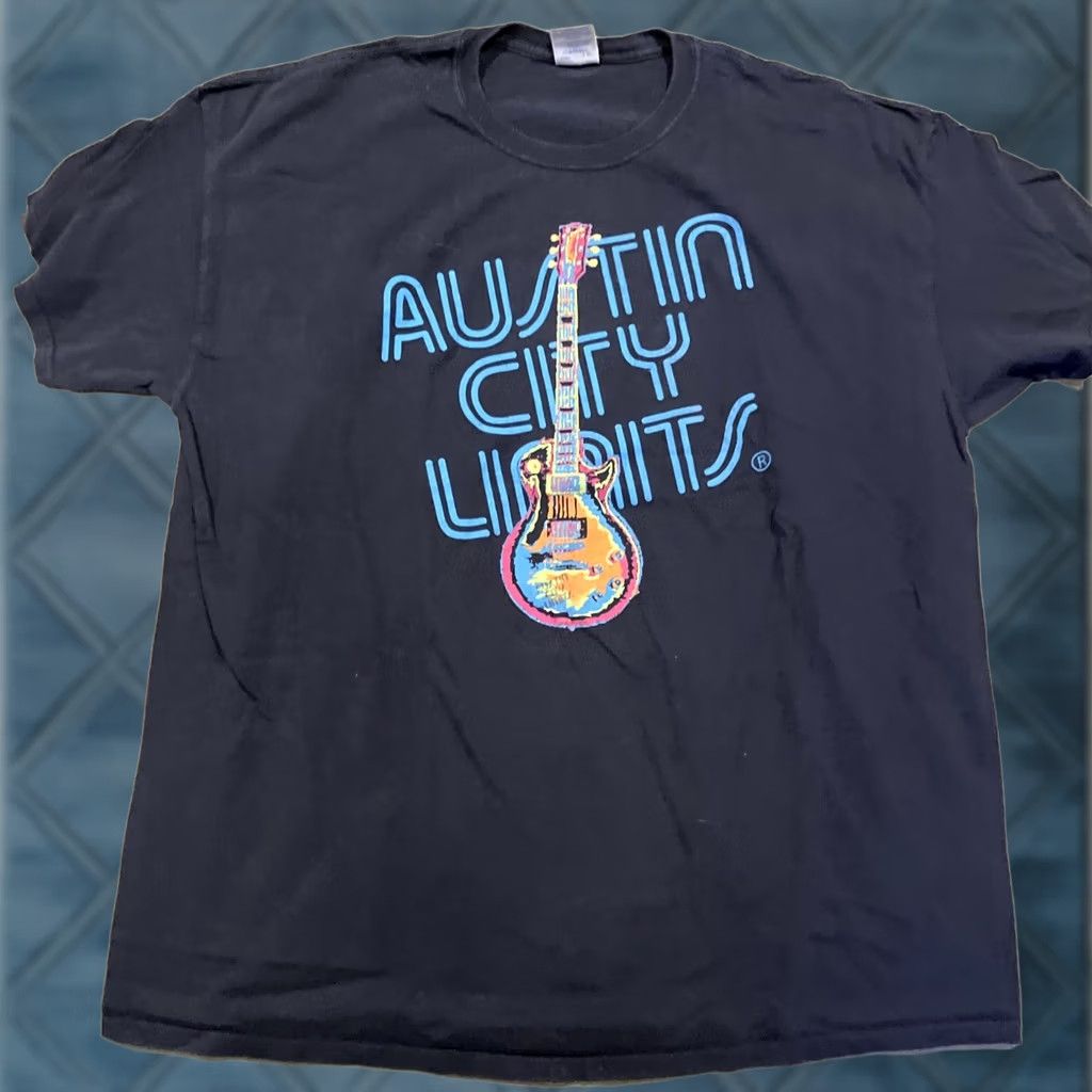 Gildan Austin City Limits 2012 Classic Guitar Logo T Shirt Size XL Awesome Size US XL / EU 56 / 4 - 1 Thumbnail