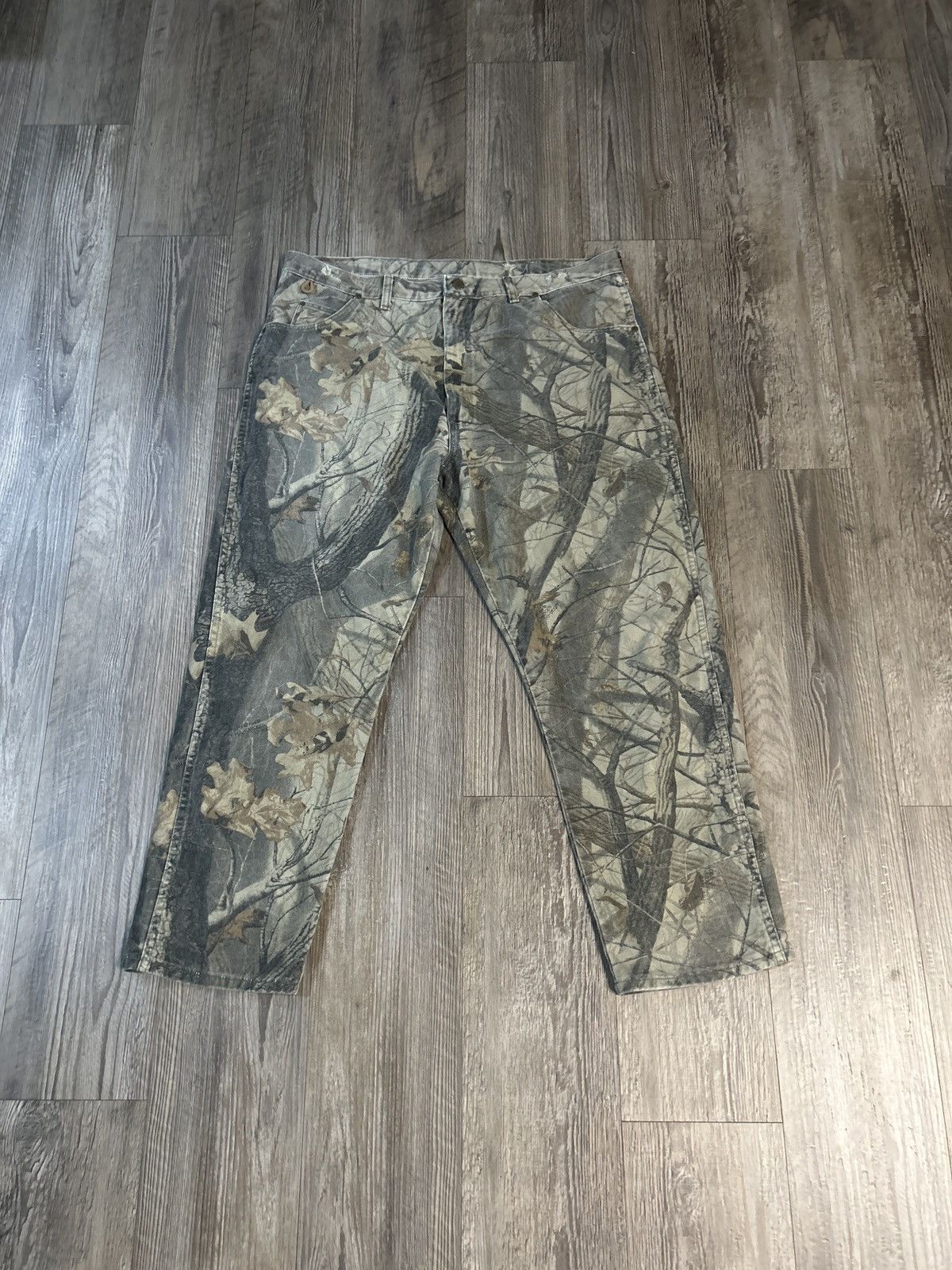 Wrangler camo vintage baggy jeans Size US 40 / EU 56 - 1 Thumbnail