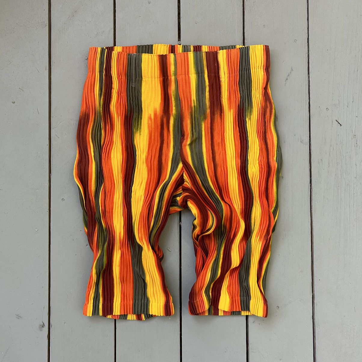 Issey Miyake Bleeding Stripe Pleated Short Size US 28 / EU 44 - 1 Thumbnail