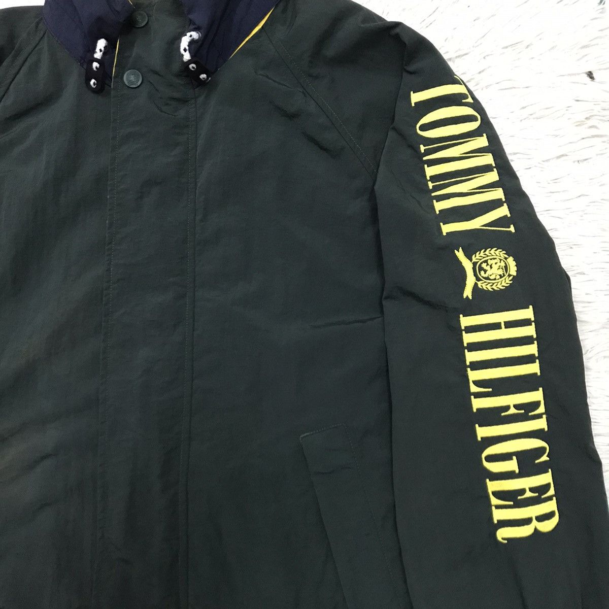 Tommy Hilfiger VINTAGE 90s TOMMY HILFIGER WINDBREAKER JACKET Size US XL / EU 56 / 4 - 9 Thumbnail