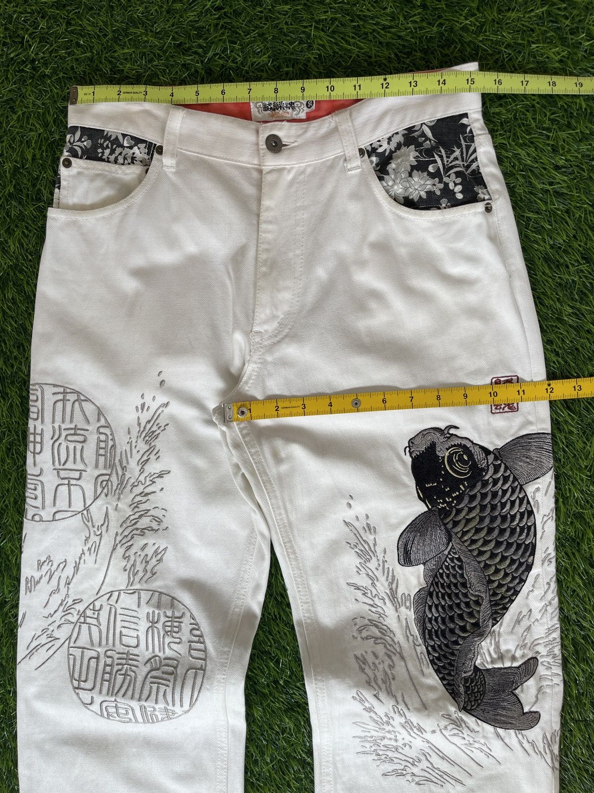 KARA Vintage90s🔥KARAKURI TAMASHI🔥Koi Fish Embroidered Denim Japan Size US 30 / EU 46 - 6 Thumbnail