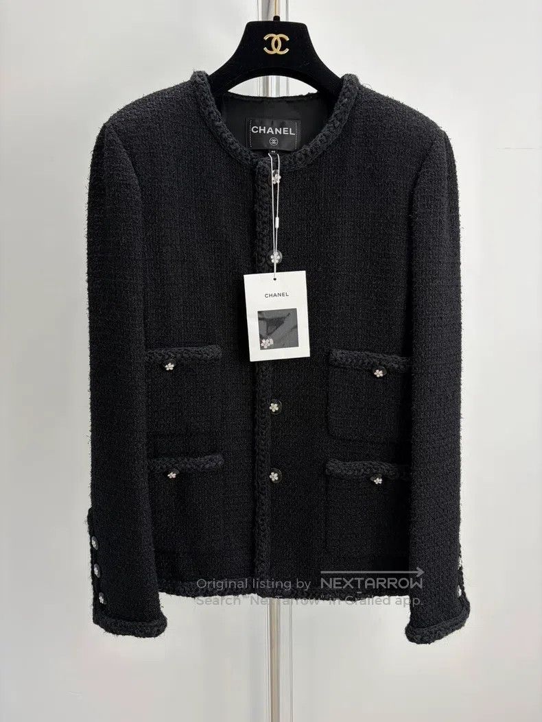 Chanel Chanel Black tweed four-pocket jacket Size S / US 4 / IT 40 - 1 Thumbnail