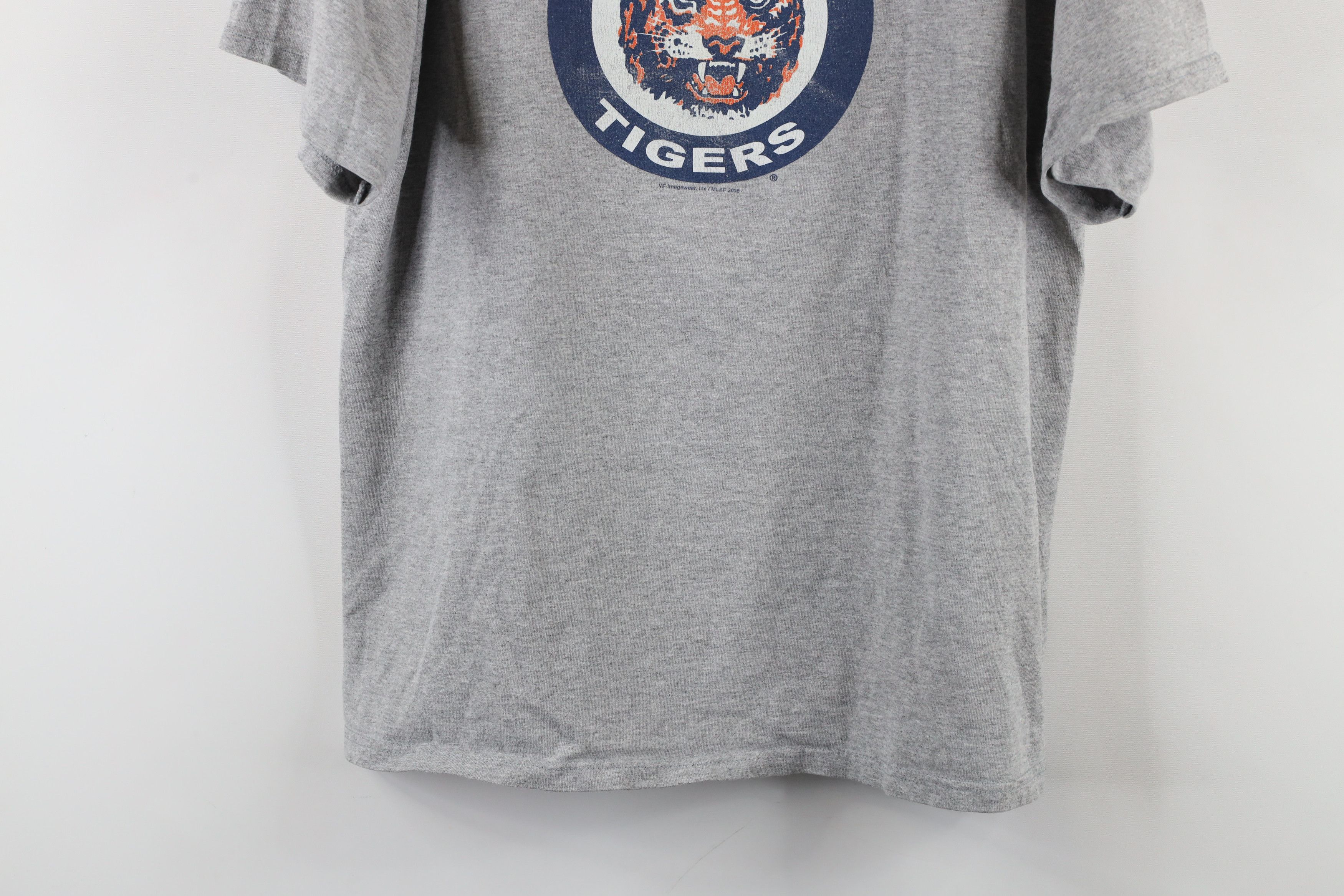 Vintage Vintage Y2K 2006 Spell Out Detroit Tigers Baseball T-Shirt Size US M / EU 48-50 / 2 - 3 Thumbnail