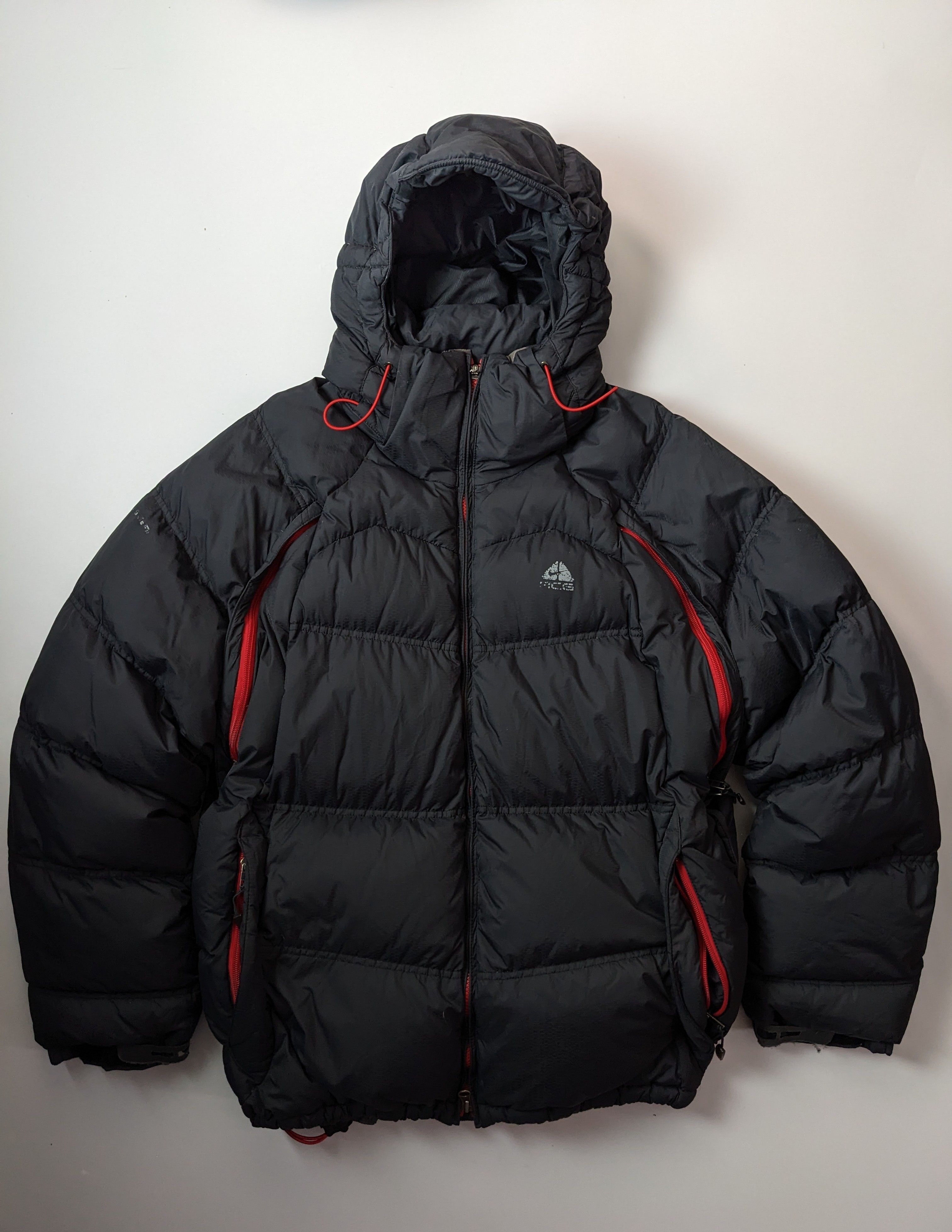 image of Nike Acg Hooded Puffer Jacket in Black, Men's (Size 2XL)