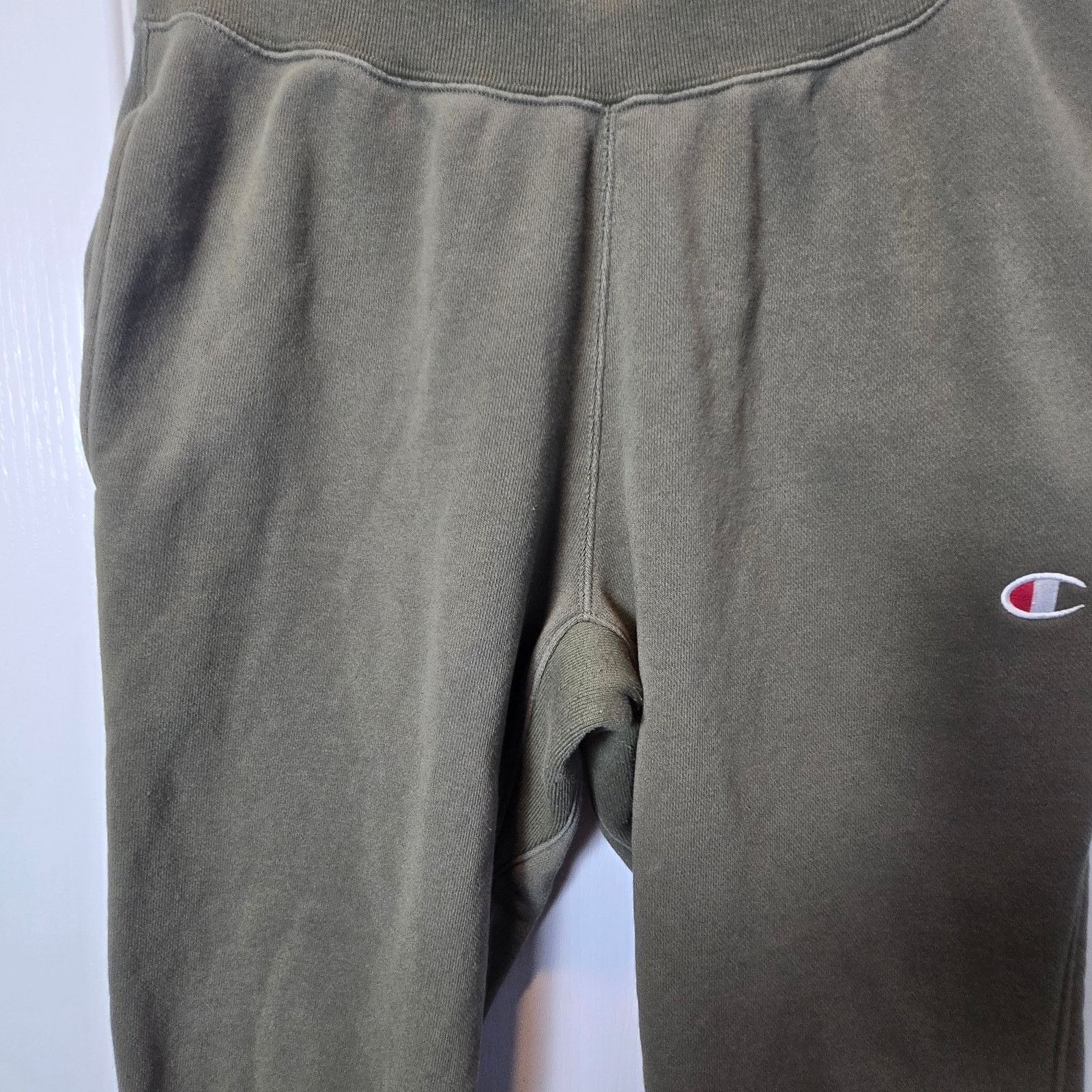 Champion Champion reverse weave sz M joggers army green Size US 30 / EU 46 - 3 Thumbnail