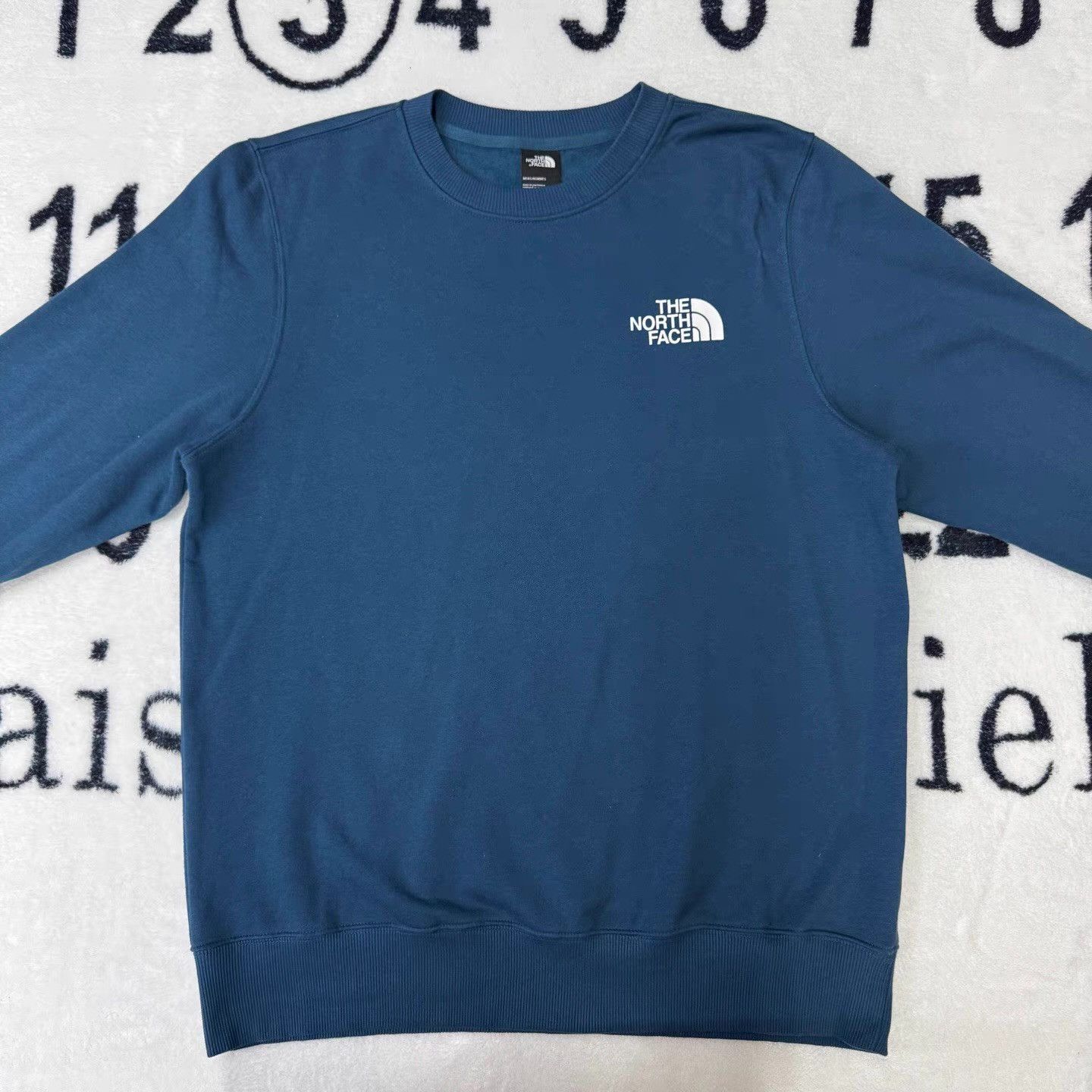 The North Face The North Face Navy Fleece Lined Crew Neck Sweatshirt Q10 Size US L / EU 52-54 / 3 - 1 Thumbnail
