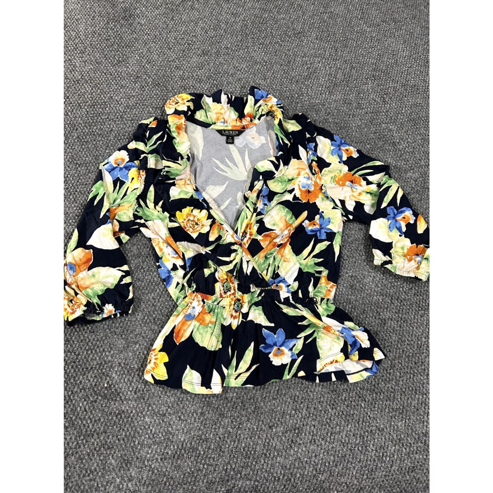 Ralph Lauren Lauren Ralph Lauren Shirt Womens Medium Navy Floral Wrap Peplum Top Blouse Size M / US 6-8 / IT 42-44 - 2 Thumbnail