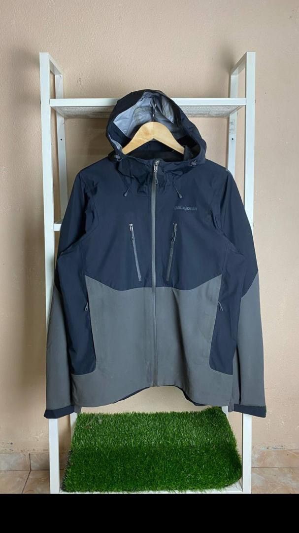 Patagonia Patagonia Water-Resistant Hooded Jacket (Pit 22.5) Size US M / EU 48-50 / 2 - 1 Thumbnail
