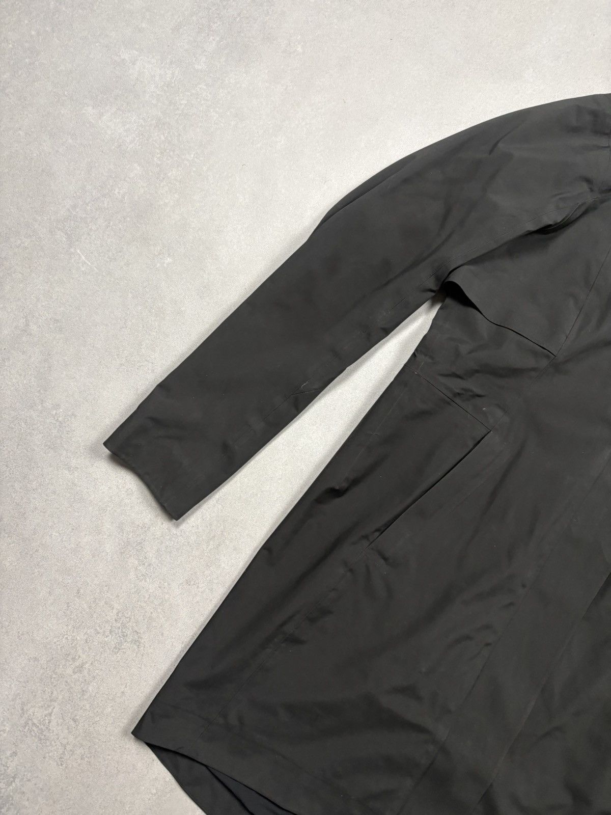 Lululemon Lululemon Black Hooded Jacket Lightweight Technical Coat Size S / US 4 / IT 40 - 3 Thumbnail
