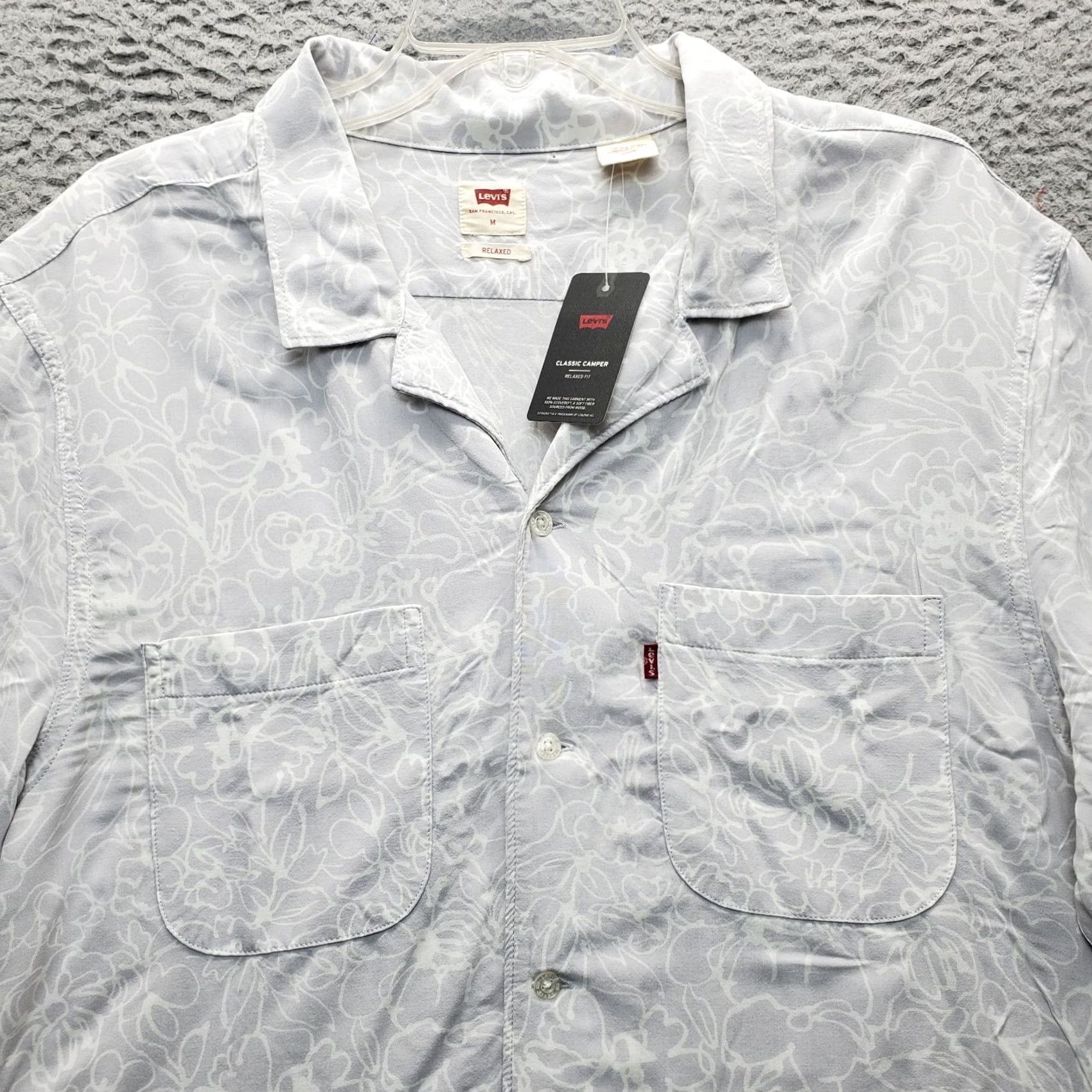 Levi's Levi's Classic Camp Shirt Mens M Multicolor Floral Relaxed Fit Chest Pocket 219760121 Size US M / EU 48-50 / 2 - 5 Thumbnail