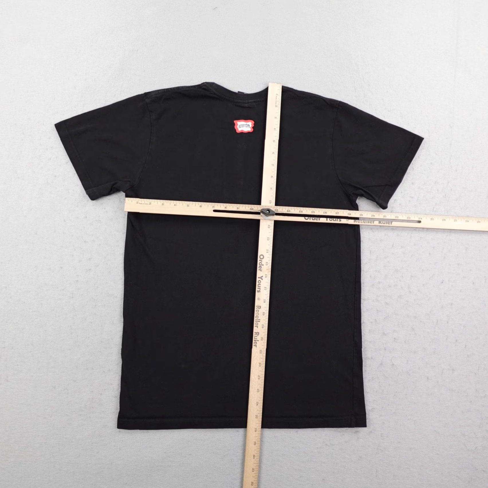 Vintage ICECREAM Shirt Men Small Black Japanese Anime Graphic BBC Skater Short Sleeve Graphic Print Crew Neck Cotton T-Shirt Mens Size US S / EU 44-46 / 1 - 6 Thumbnail