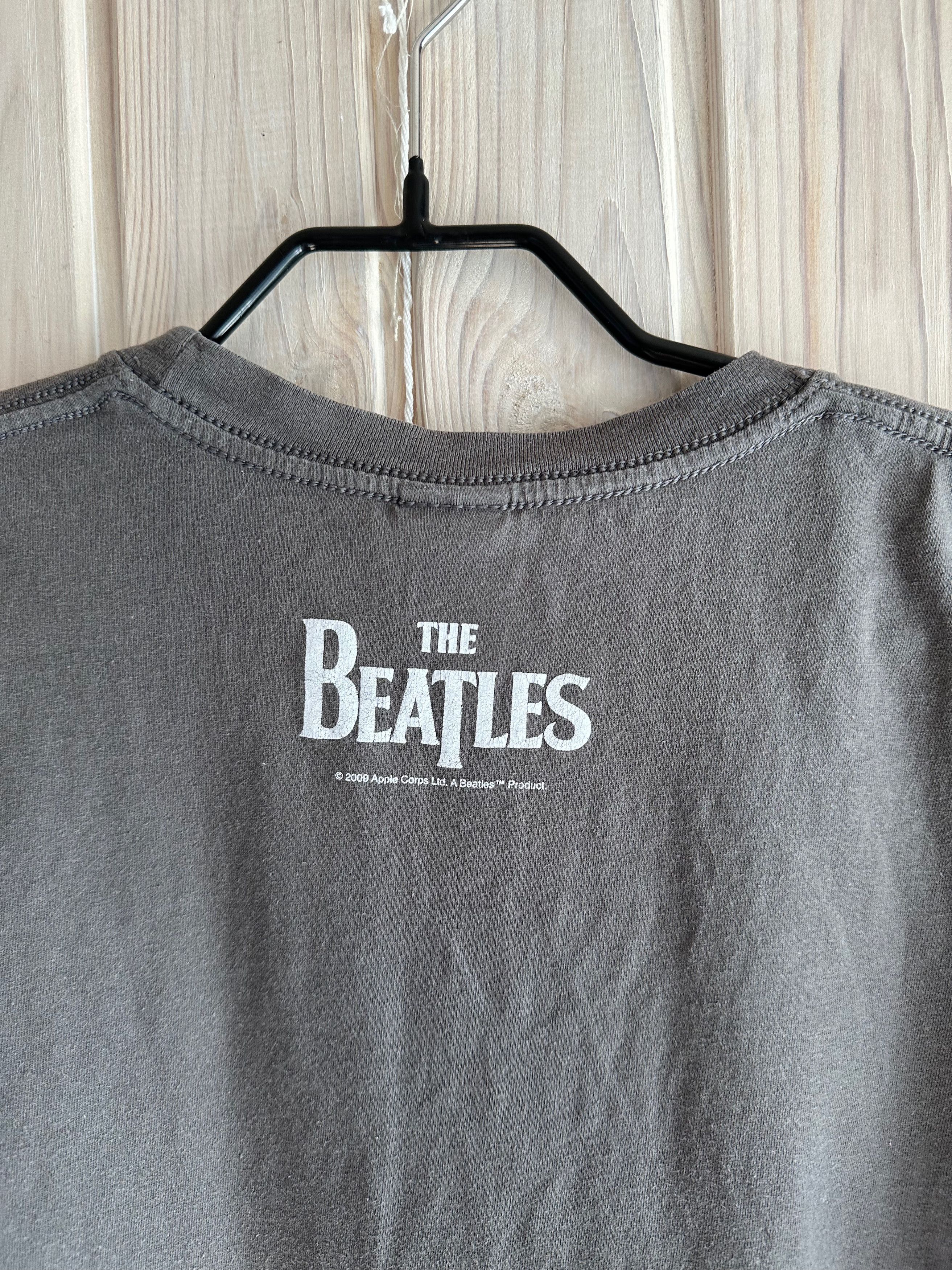 Band Tees The Beatles Sgt. Pepper's Lonely Hearts Club Band tee Size US L / EU 52-54 / 3 - 7 Thumbnail