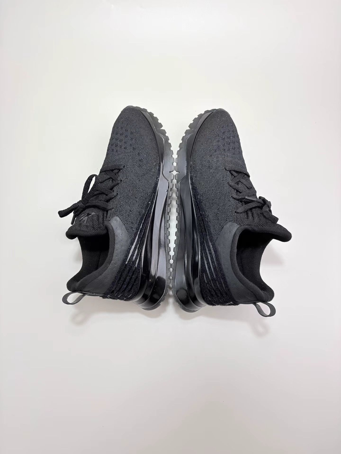 Louis Vuitton LOUIS VUITTON Black Woven Sneakers K1 Size US 8.5 / EU 41-42 - 4 Thumbnail