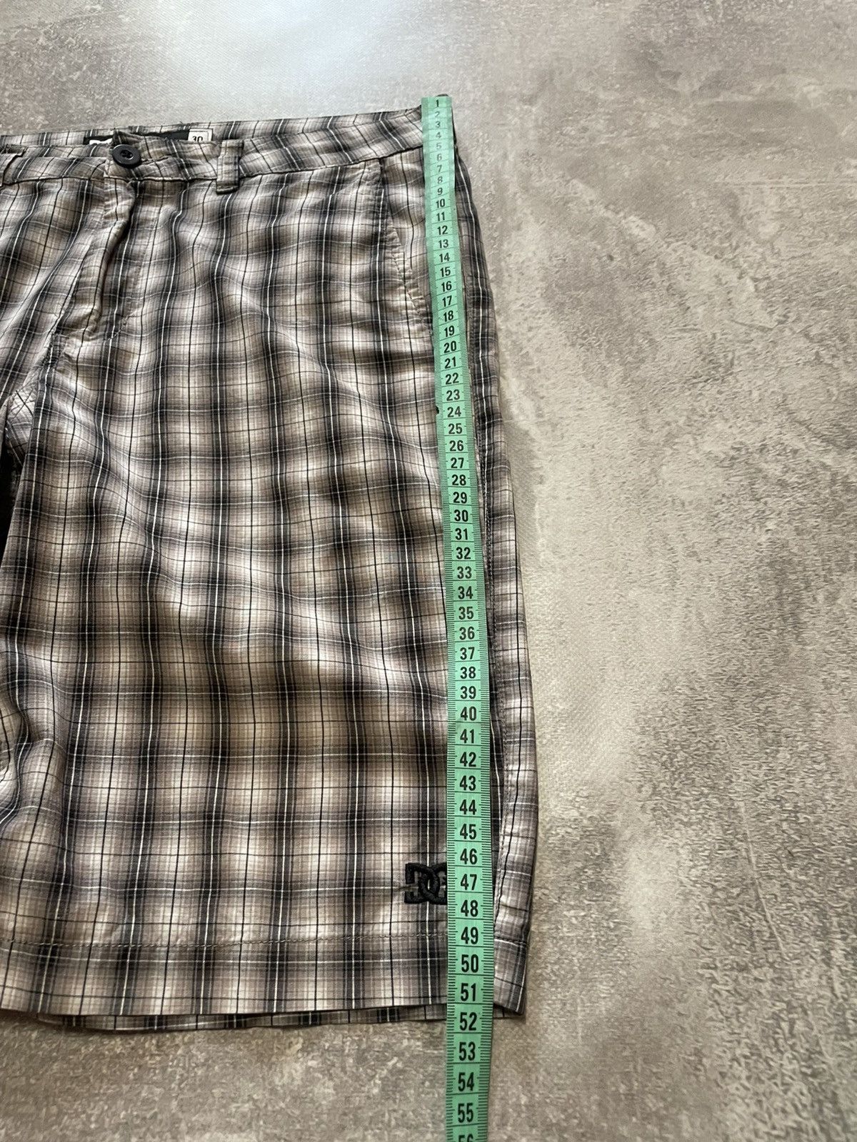 DC × Vintage Vintage DC Shoes Skateboarding Checkered Shorts Size S Size US 30 / EU 46 - 16 Thumbnail
