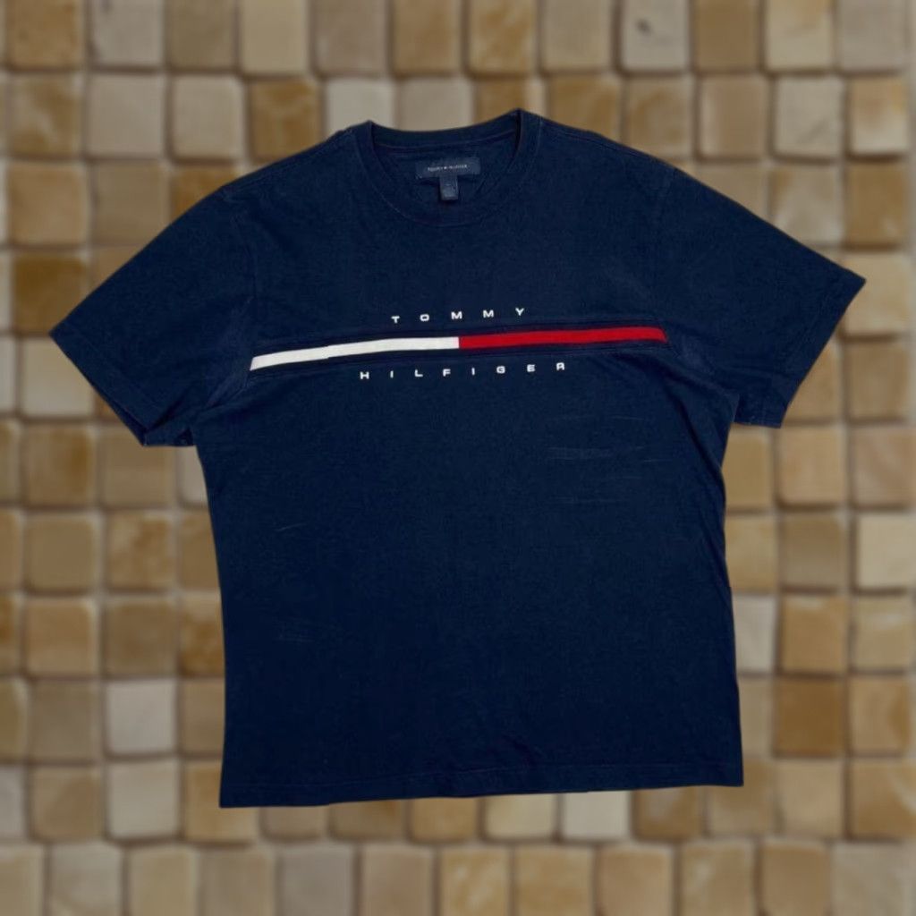 Tommy Hilfiger Tommy Hilfiger Embroidered Big Logo Spellout Graphic Navy Blue T-Shirt Medium Shirt Men XS? Size US M / EU 48-50 / 2 - 1 Thumbnail