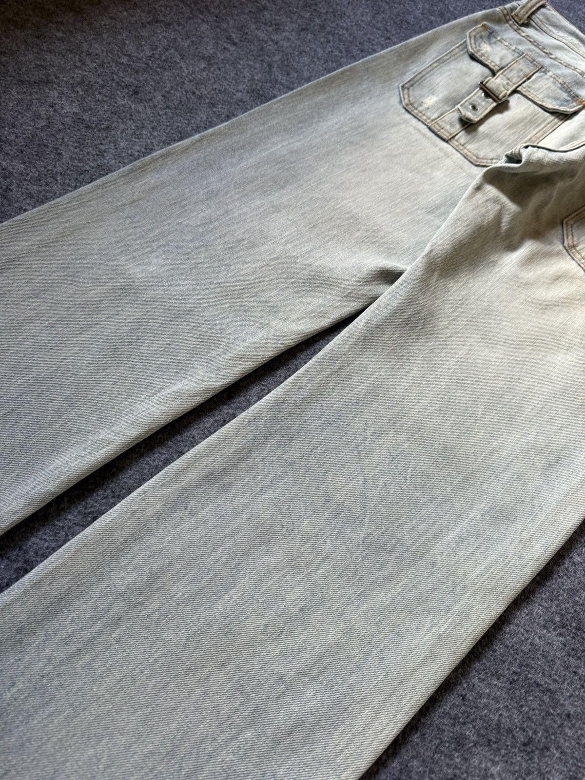 ABAHOUSE × Japanese Brand Abahouse Japan Distressed Flapped Pocket Light Wash Jeans Size US 30 / EU 46 - 16 Thumbnail