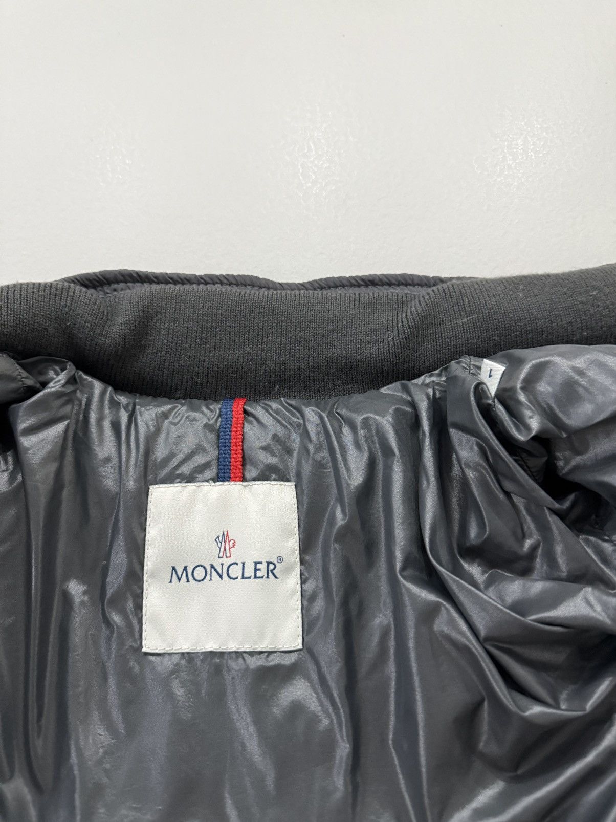 Moncler Moncler Jacket for mens Size US S / EU 44-46 / 1 - 7 Thumbnail
