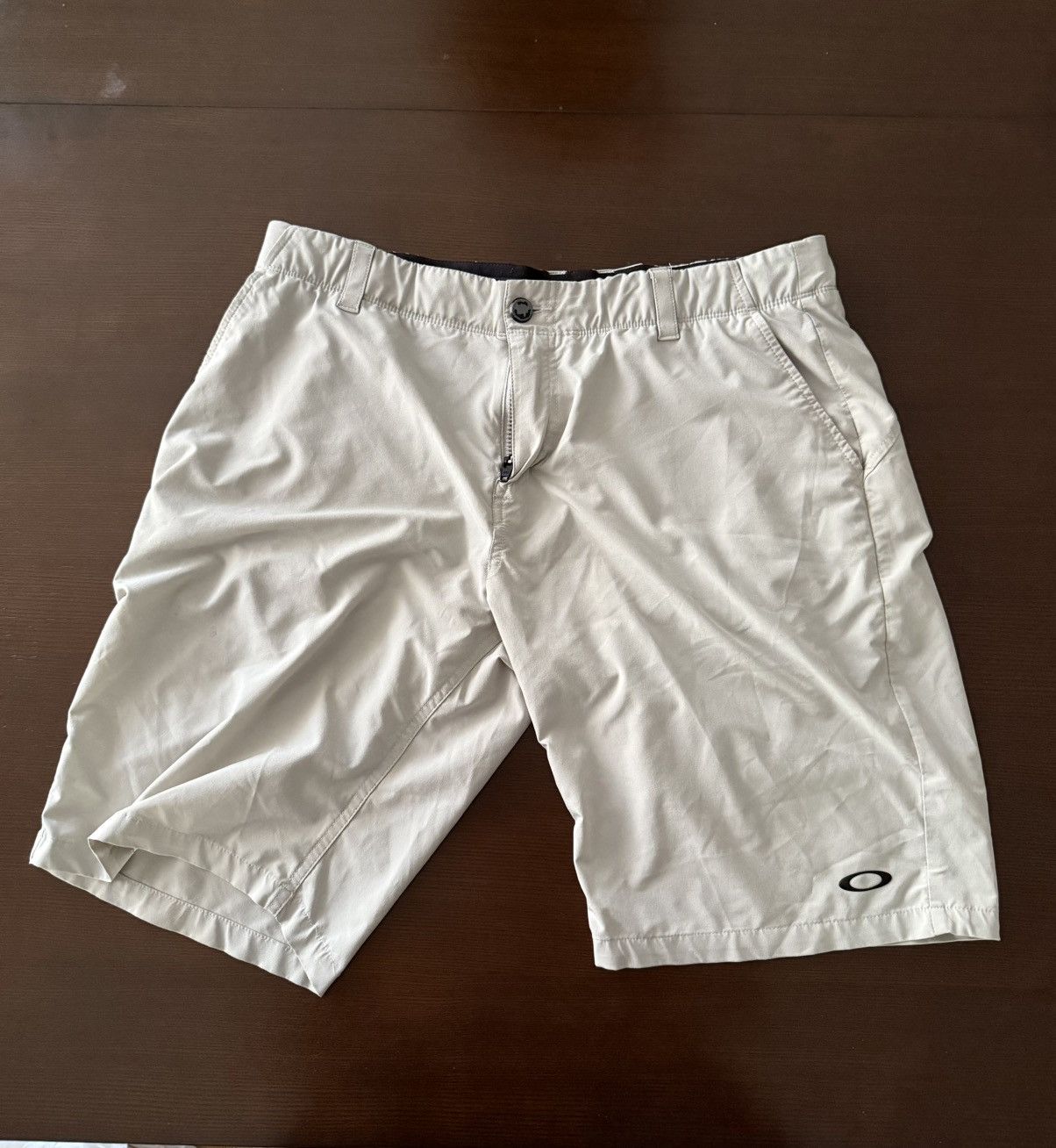 Oakley White Oakley Shorts Size 36 Size US 36 / EU 52 - 1 Thumbnail