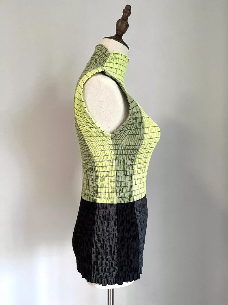 Issey Miyake Issey Miyake size:2 Green mainline sleeveless high-neck to Size XS / US 0-2 / IT 36-38 - 2 Thumbnail