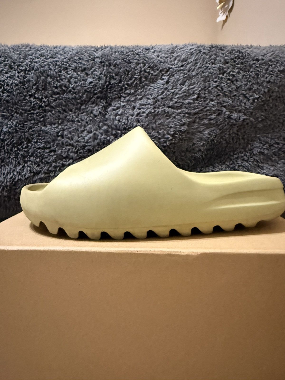 Yeezy Yeezy Slide – Unisex – Authentic – Resin Size US 6 / EU 39 - 10 Thumbnail