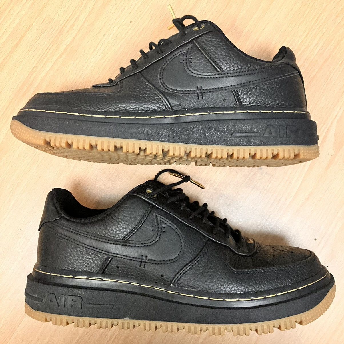 Nike Air Force 1 Luxe ‘Black Gum’ Size US 9 / EU 42 - 1 Thumbnail