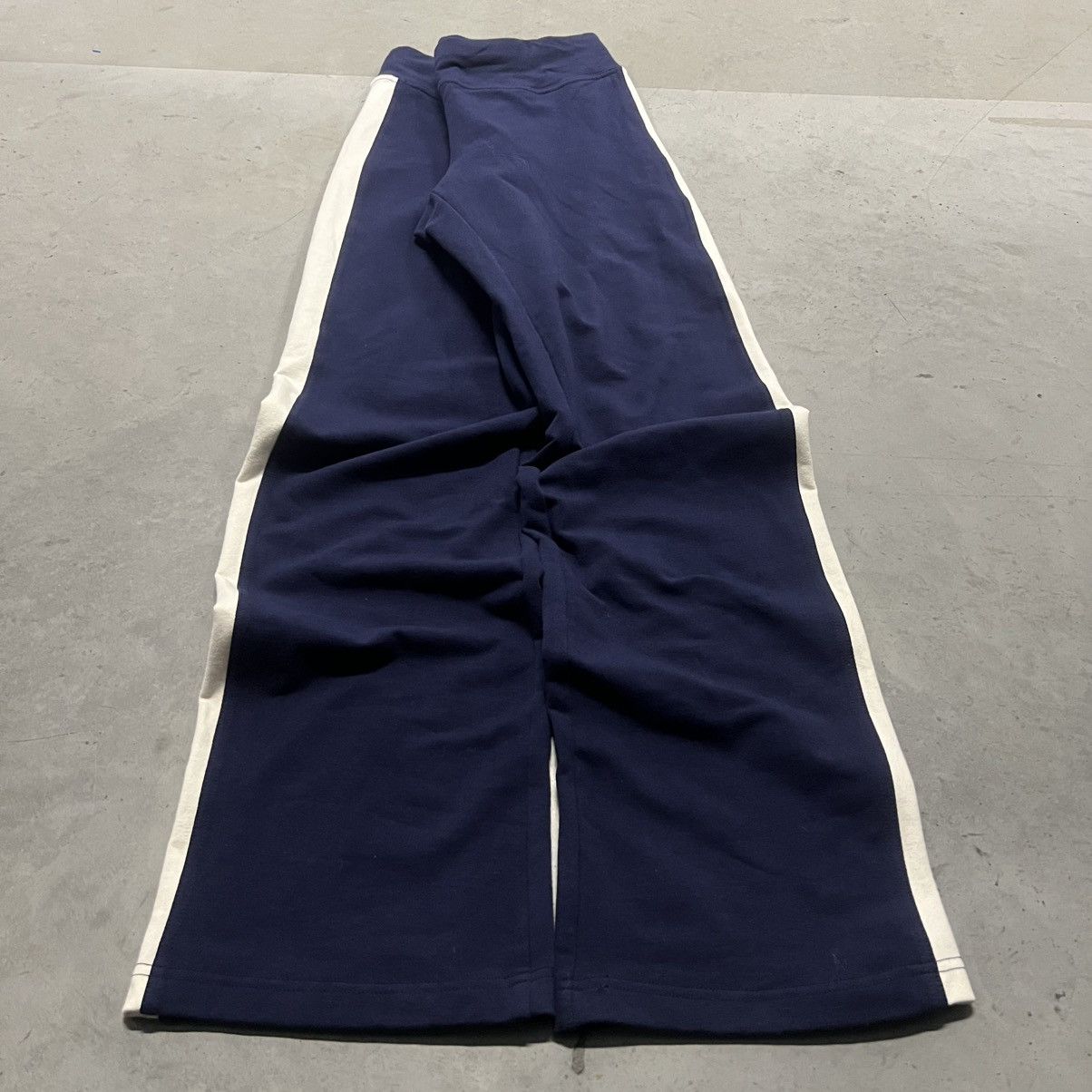 Japanese Brand × Vintage Crazy Vintage Y2K/2000s Baggy Navy Blue Striped Sweatpants ! Size US 34 / EU 50 - 2 Thumbnail