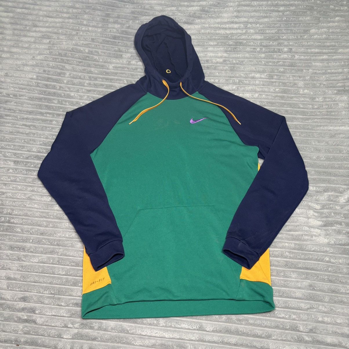 Nike Nike Dri-FIT Polyester Hoodie Stretch Multicolor Size L Size US L / EU 52-54 / 3 - 1 Thumbnail