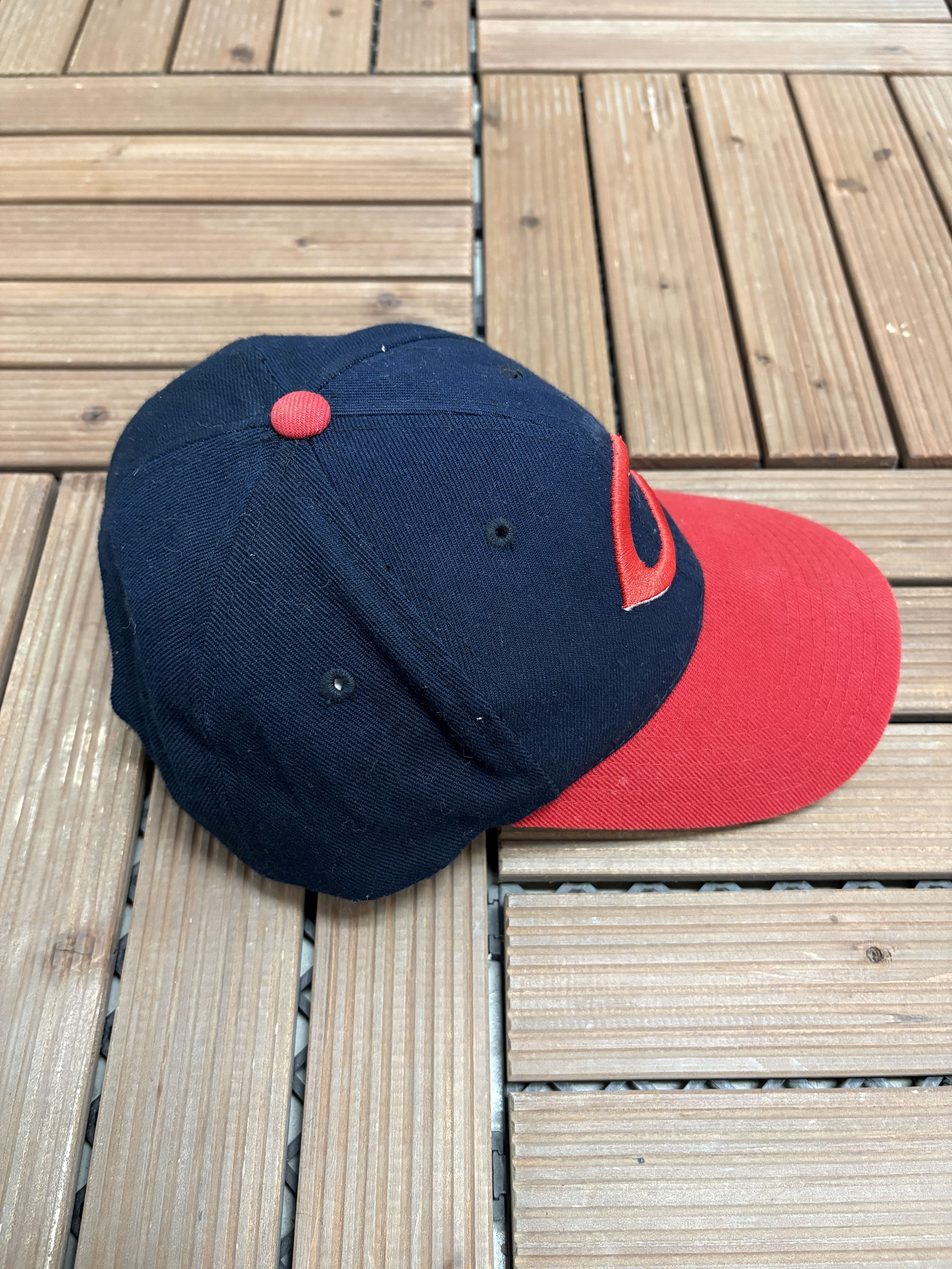 Sports Specialties Cincinnati Reds Embroidered Vintage Snap Back Hat Size ONE SIZE - 4 Thumbnail