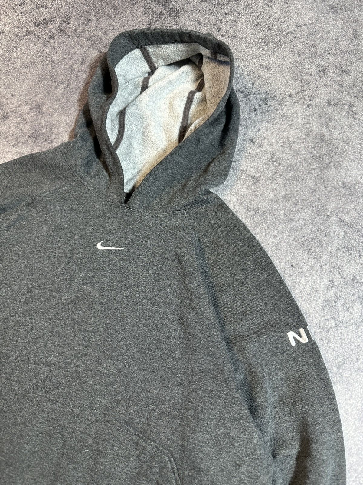 Nike × Vintage Y2K Vintage Nike Central Logo Hoodie Streetwear Rare USA S Size US S / EU 44-46 / 1 - 2 Thumbnail